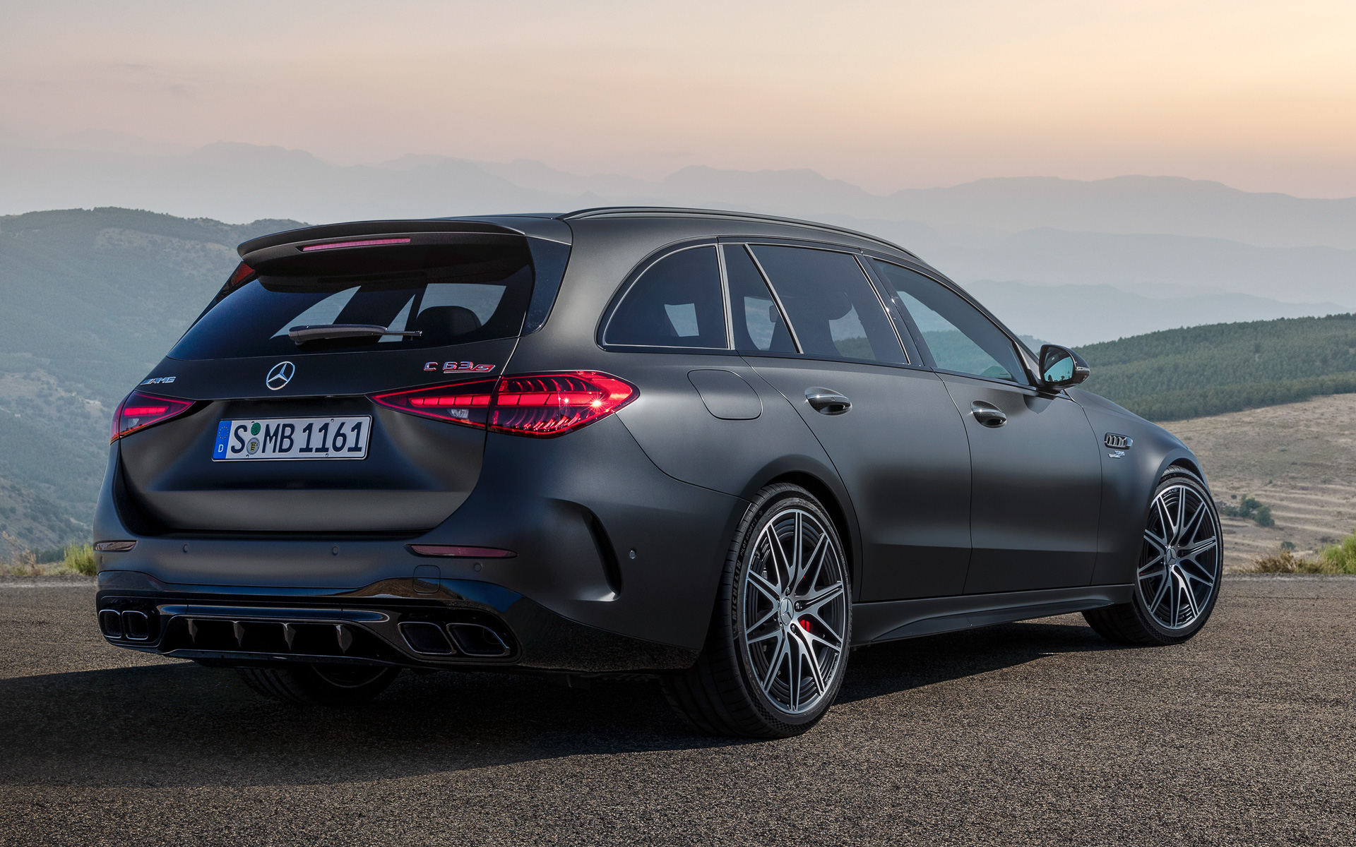 AMG C 63 S Eパフォーマンス（エステート）
