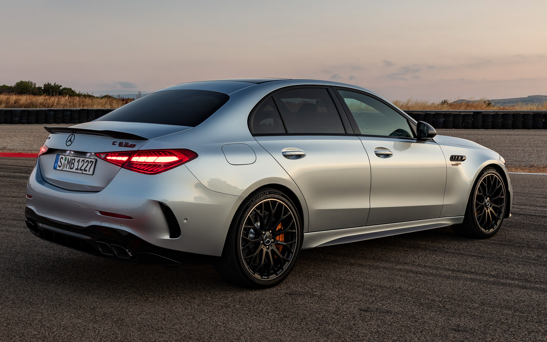 AMG C 63 S Eパフォーマンス（サルーン）