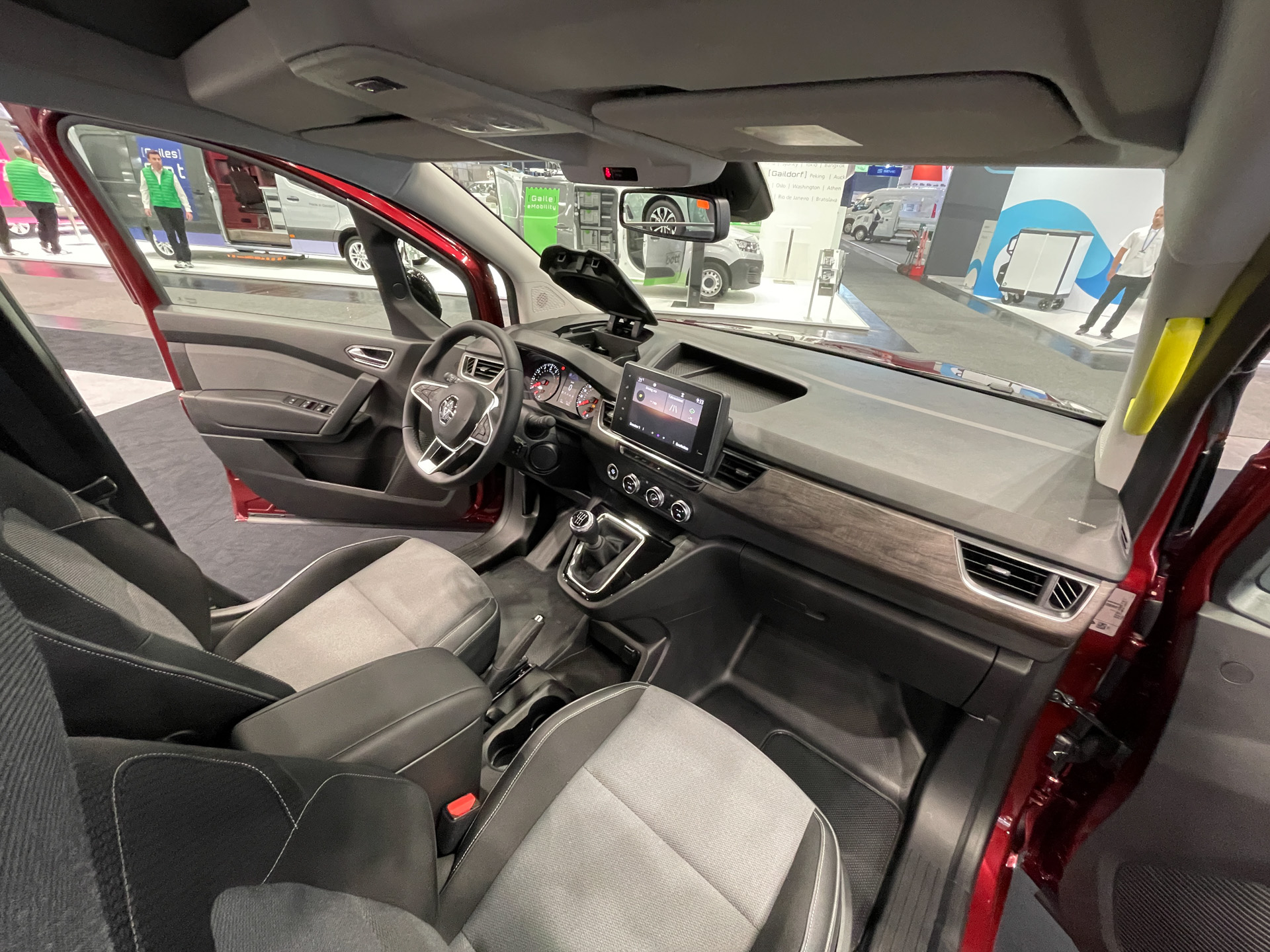 新型「カングー」のインテリア