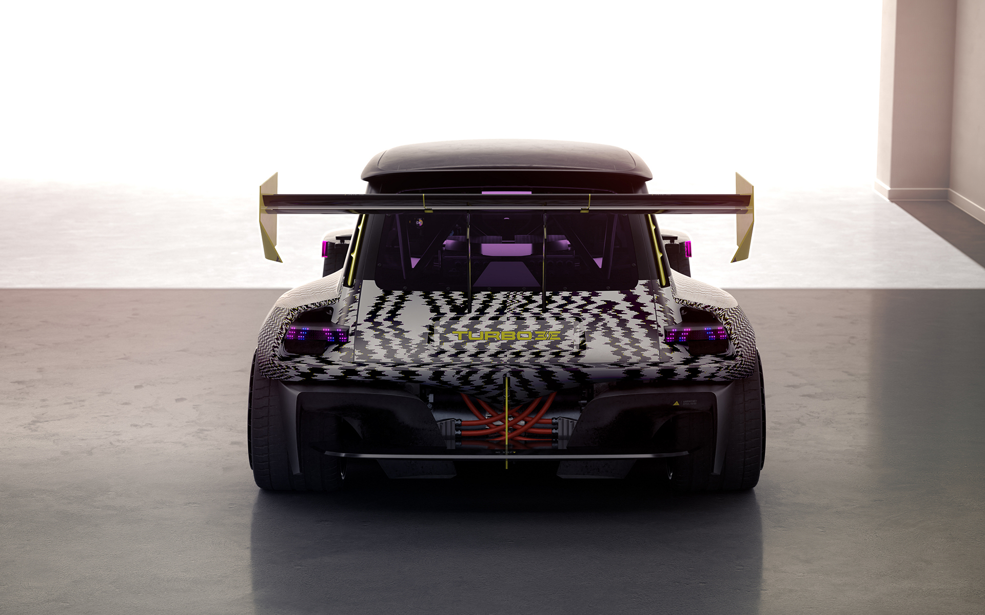 R5 TURBO 3Eのボディサイズは4000×2020×1320mm（全長×全幅×全高）、ホイールベースは2540mm