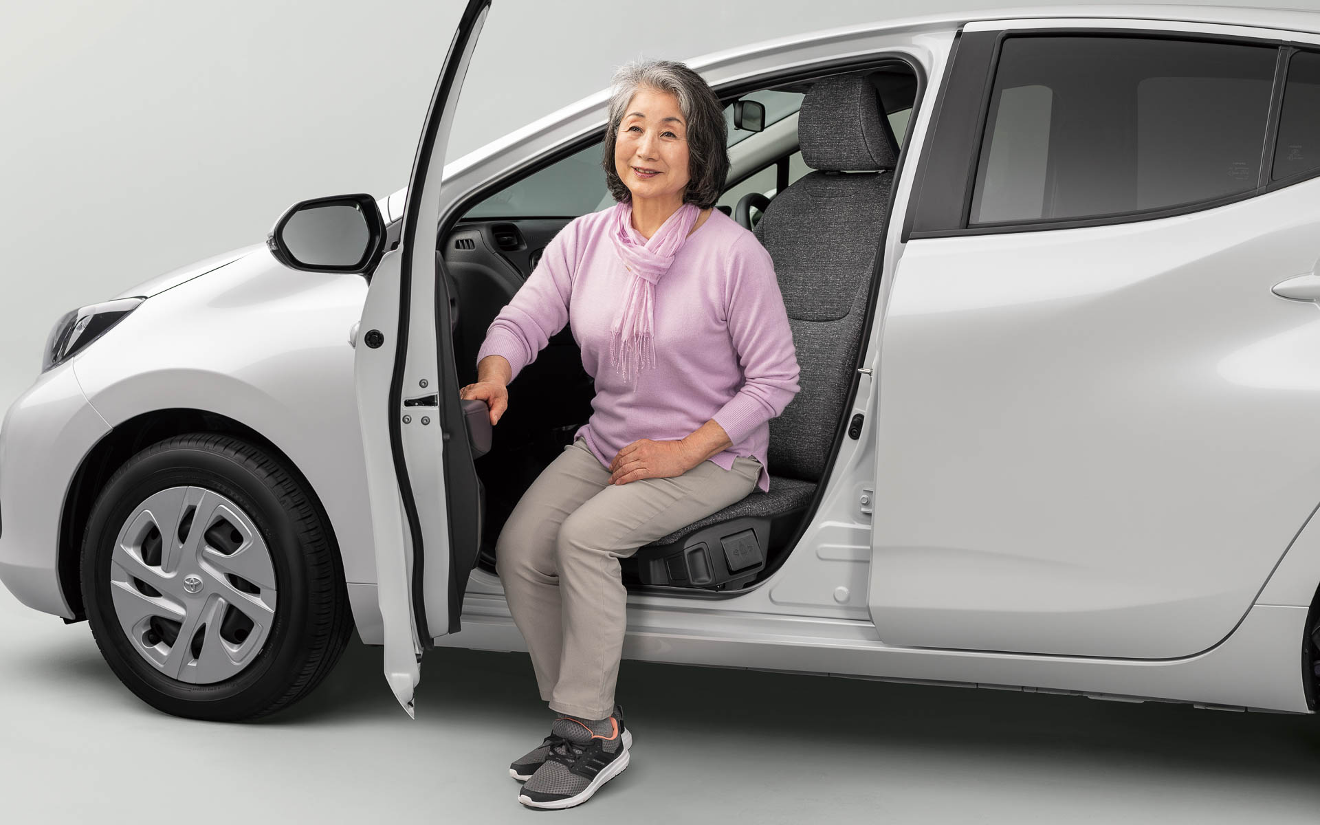 助手席ターンチルトシートの使用イメージ