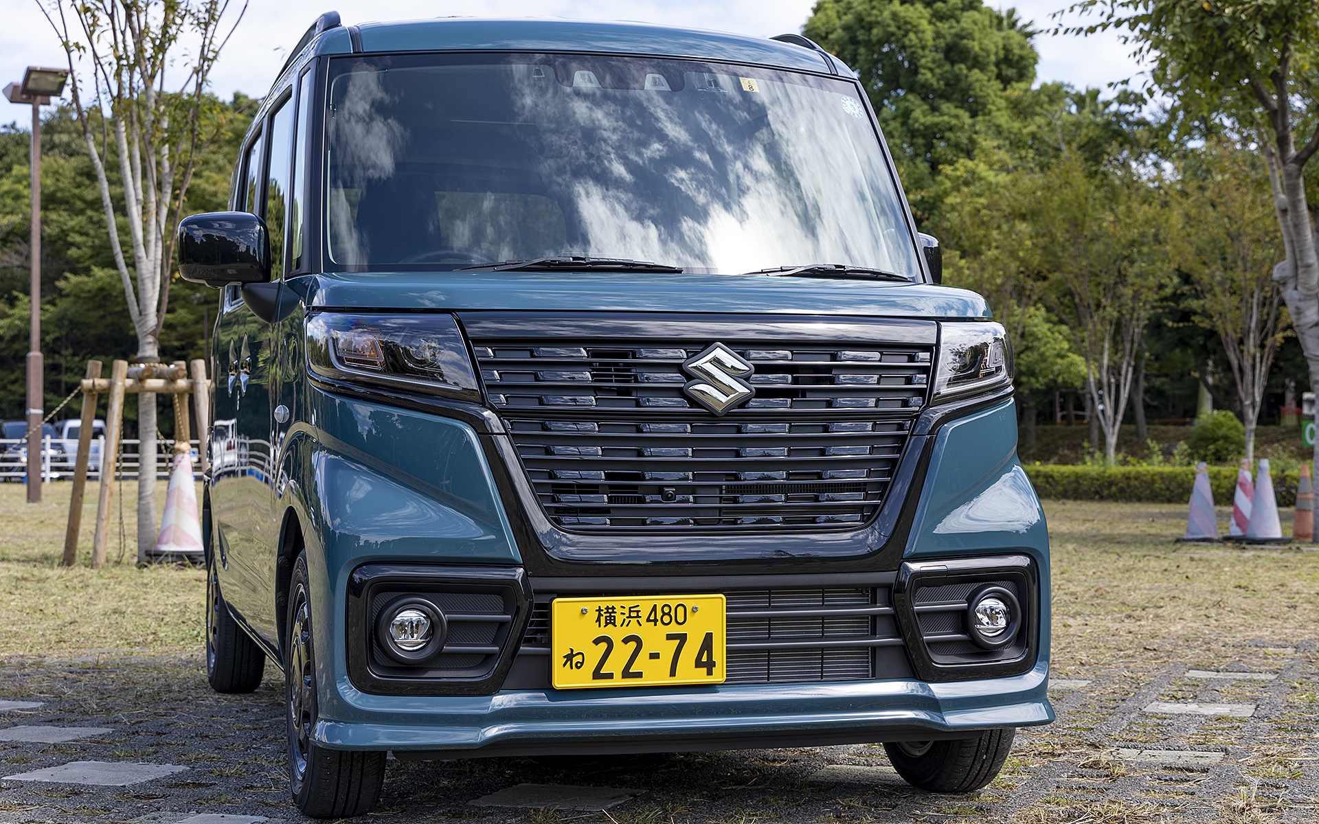 フロントフェイスはスペーシア カスタムをベースにしたもの。迫力ある印象だ