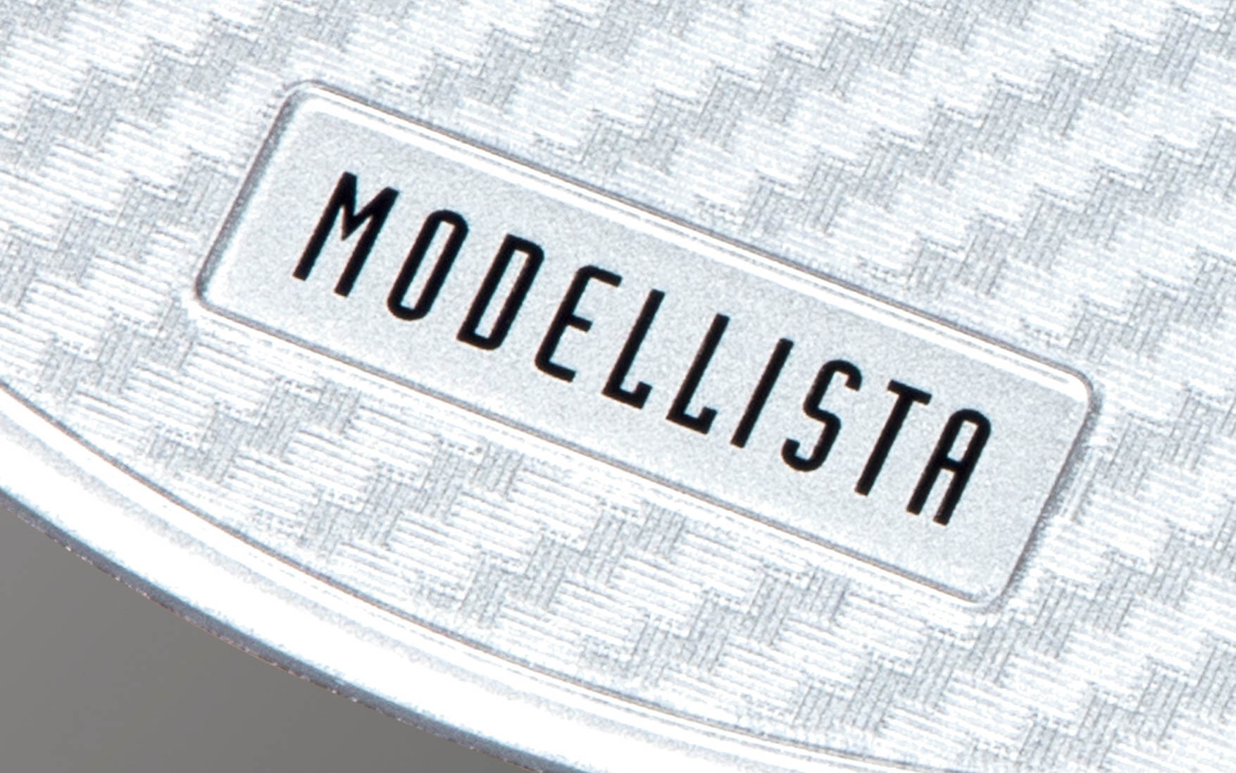 「ドアハンドルプロテクター（シルバー/ブラック）」。価格は1台分6600円、1セット2枚入り3300円