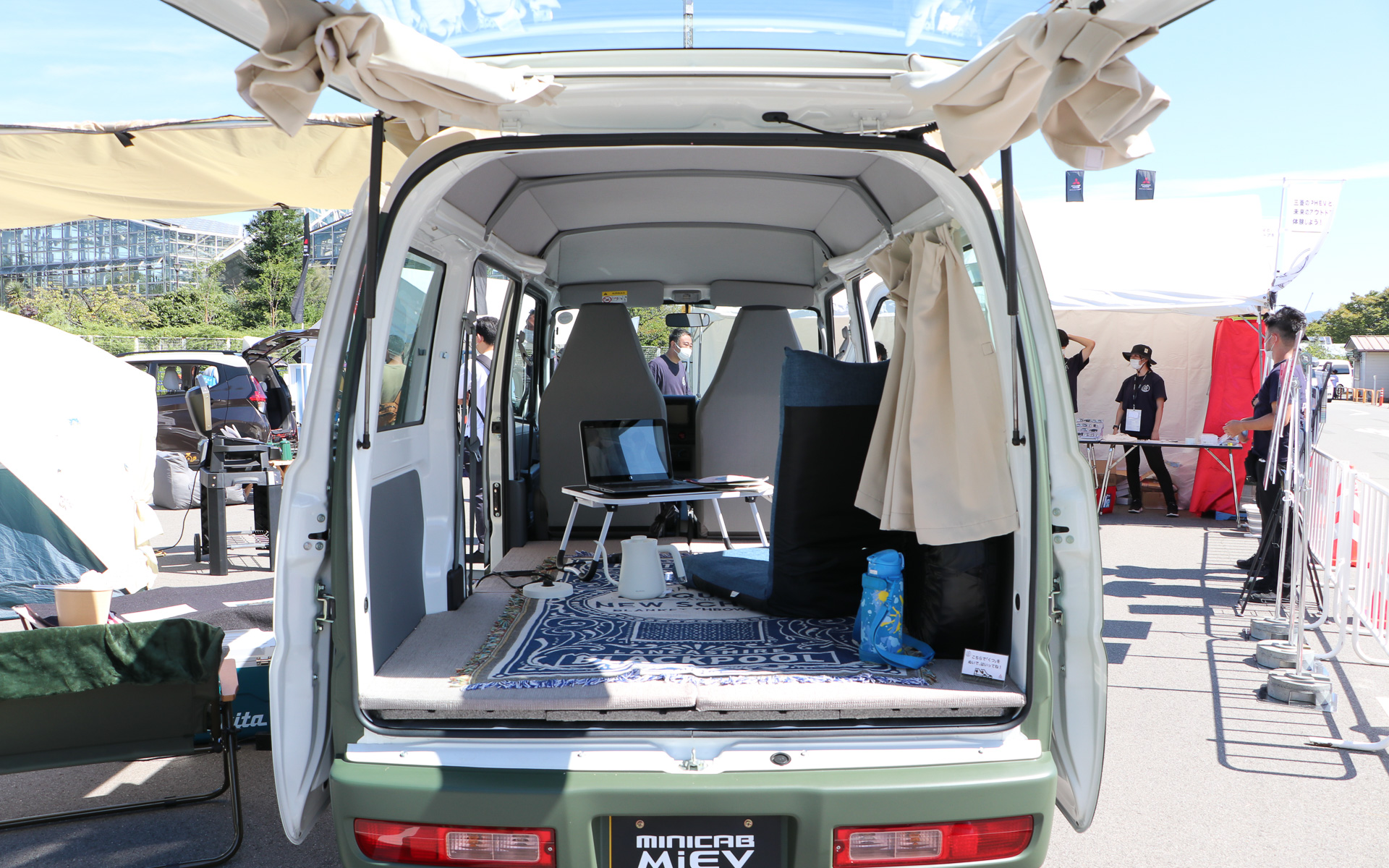 ミニキャブ・ミーブ B-Leisure Style