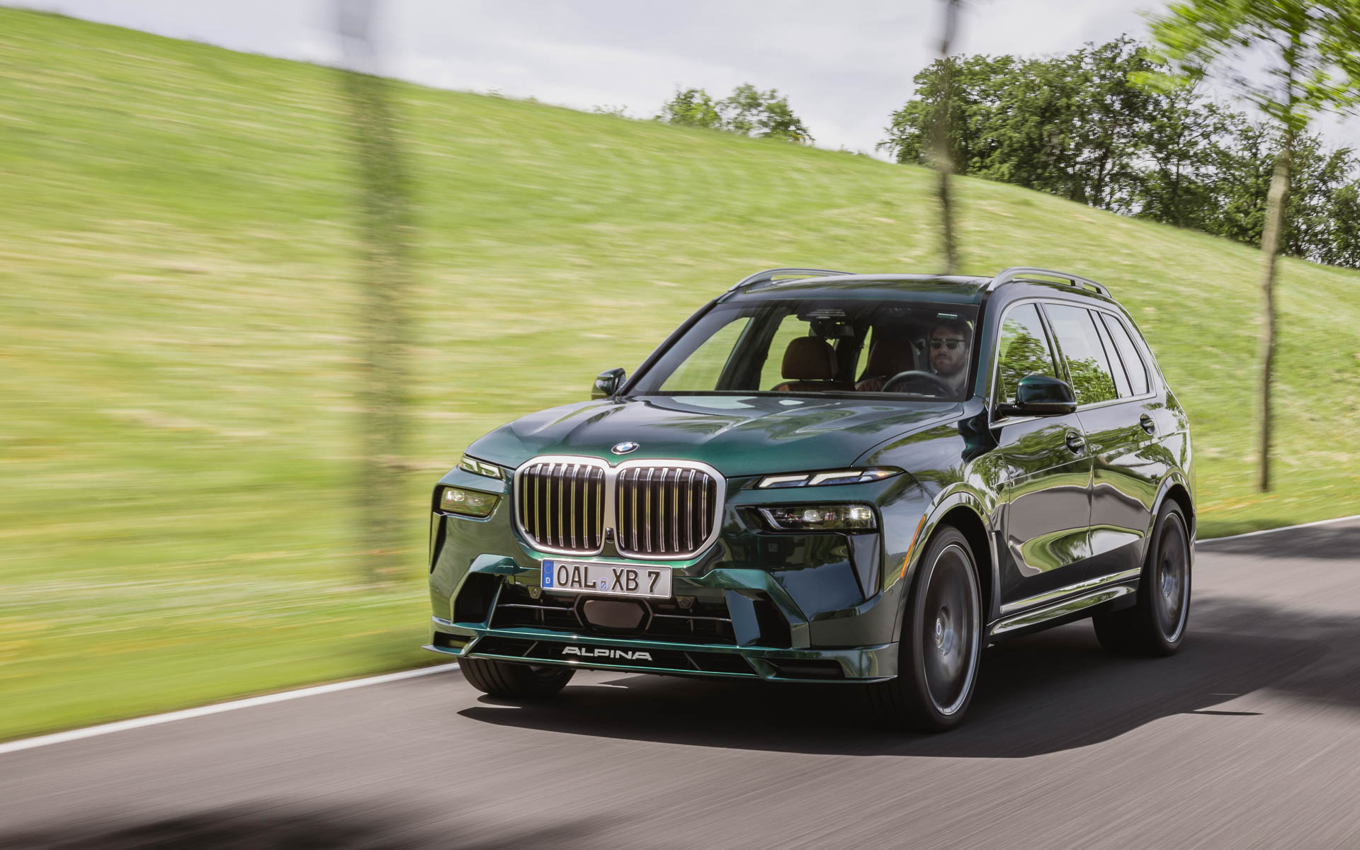 アルピナ「XB7」
