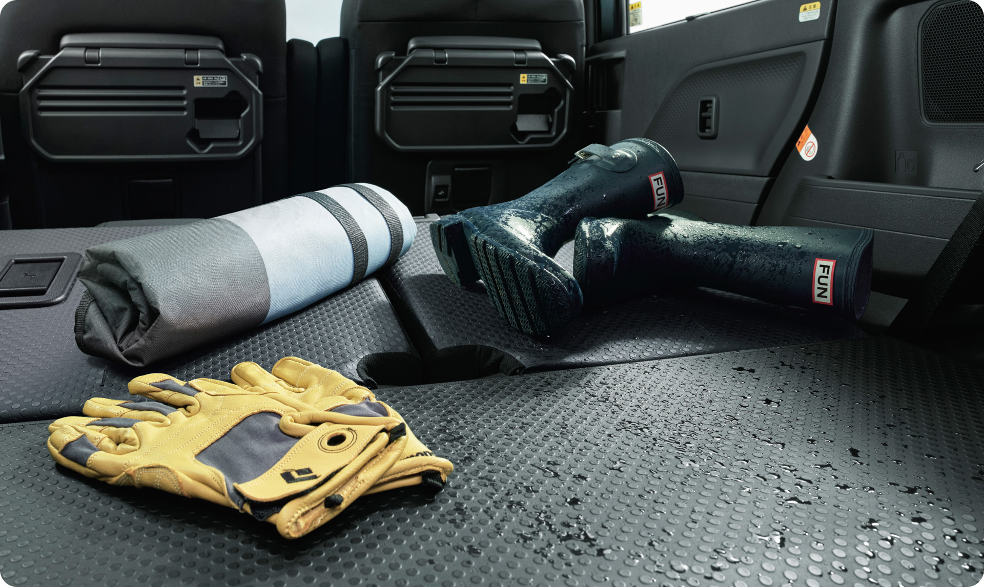 防水加工シートバック（後席）