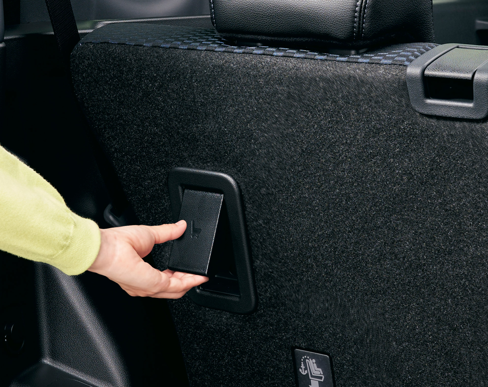 ラゲージ側スライドレバー