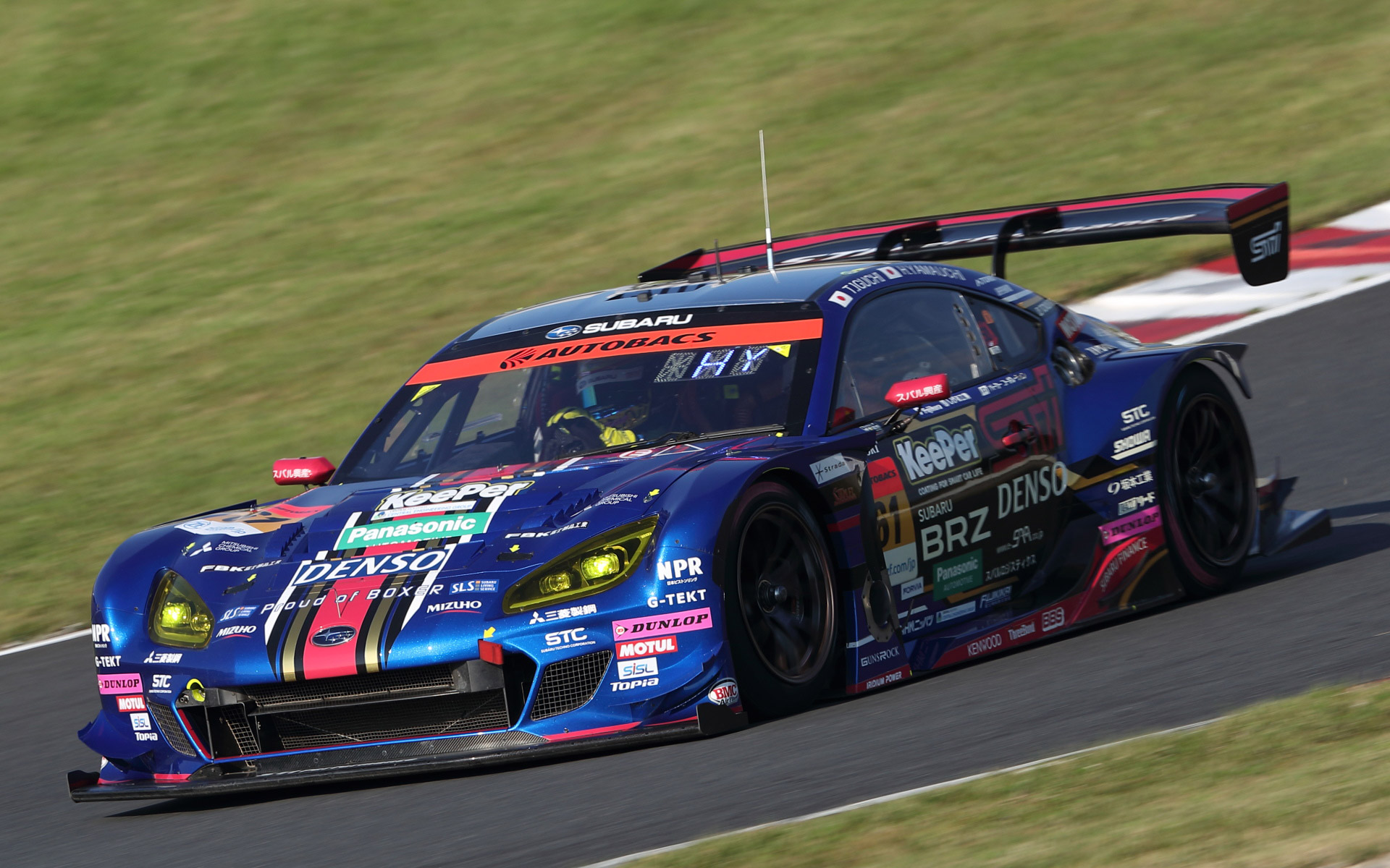 GT300クラスは61号車SUBARU BRZ R&D SPORT（井口卓人/山内英輝、DL）がトップタイム