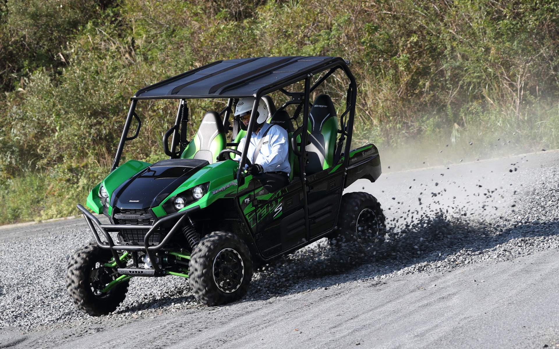 浮き砂利や砂のフラットな区間もある