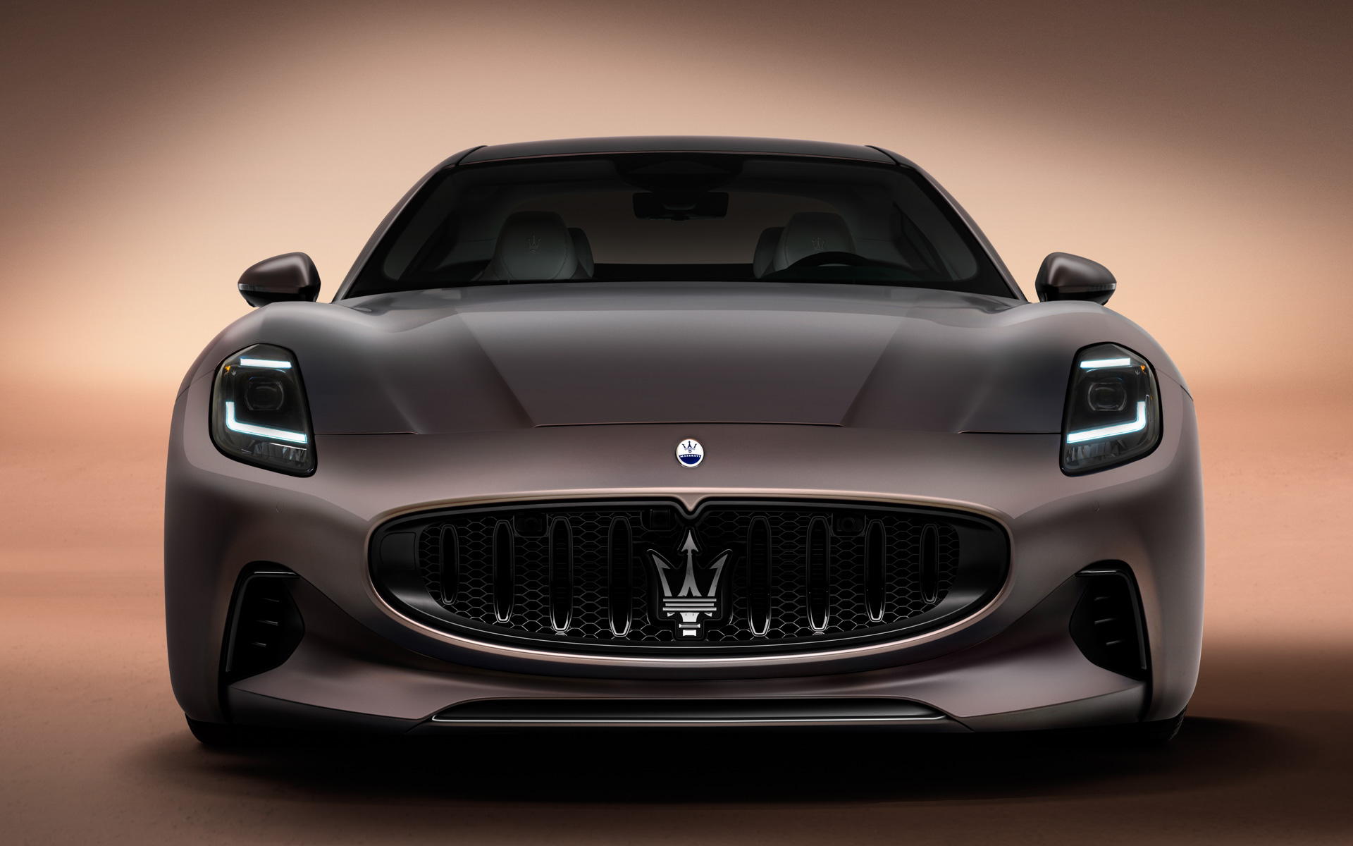 ブランド初のバッテリEVモデル「グラントゥーリズモ フォルゴ―レ」