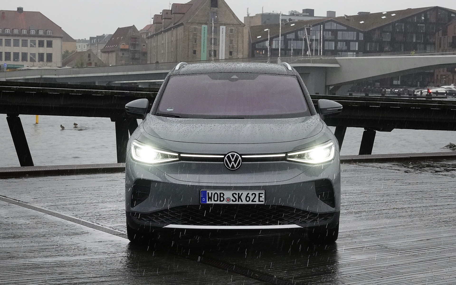 今回試乗したID.4のエクステリア（試乗車は海外仕様）。ボディサイズは4584×1852×1612mm（全長×全幅×全高）、ホイールベースは2766mm