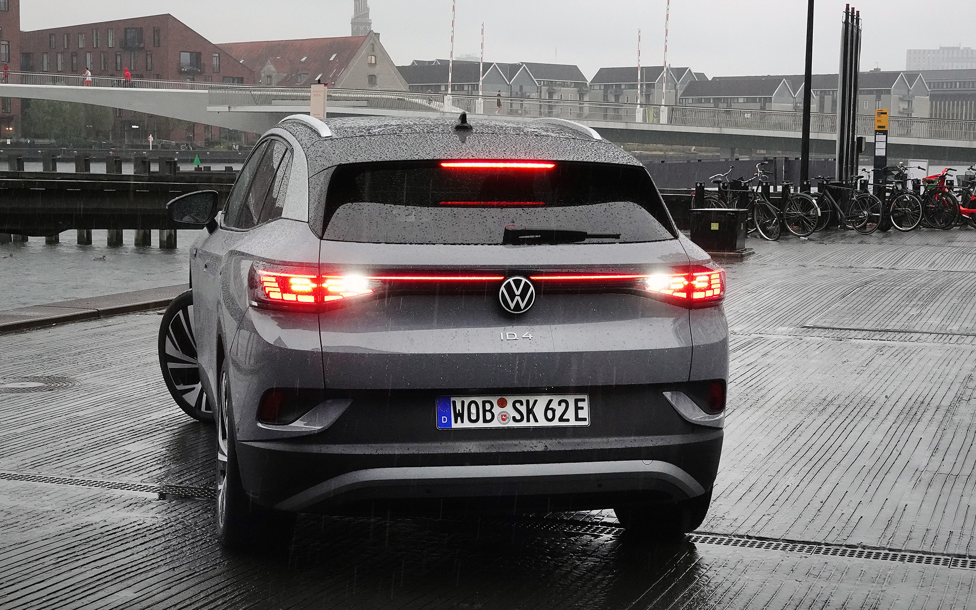 今回試乗したID.4のエクステリア（試乗車は海外仕様）。ボディサイズは4584×1852×1612mm（全長×全幅×全高）、ホイールベースは2766mm