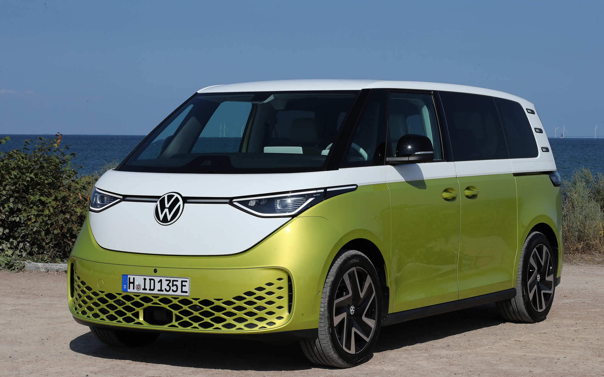 「ID.Buzz」は2列シートの5人乗りの乗用車（MPV）仕様