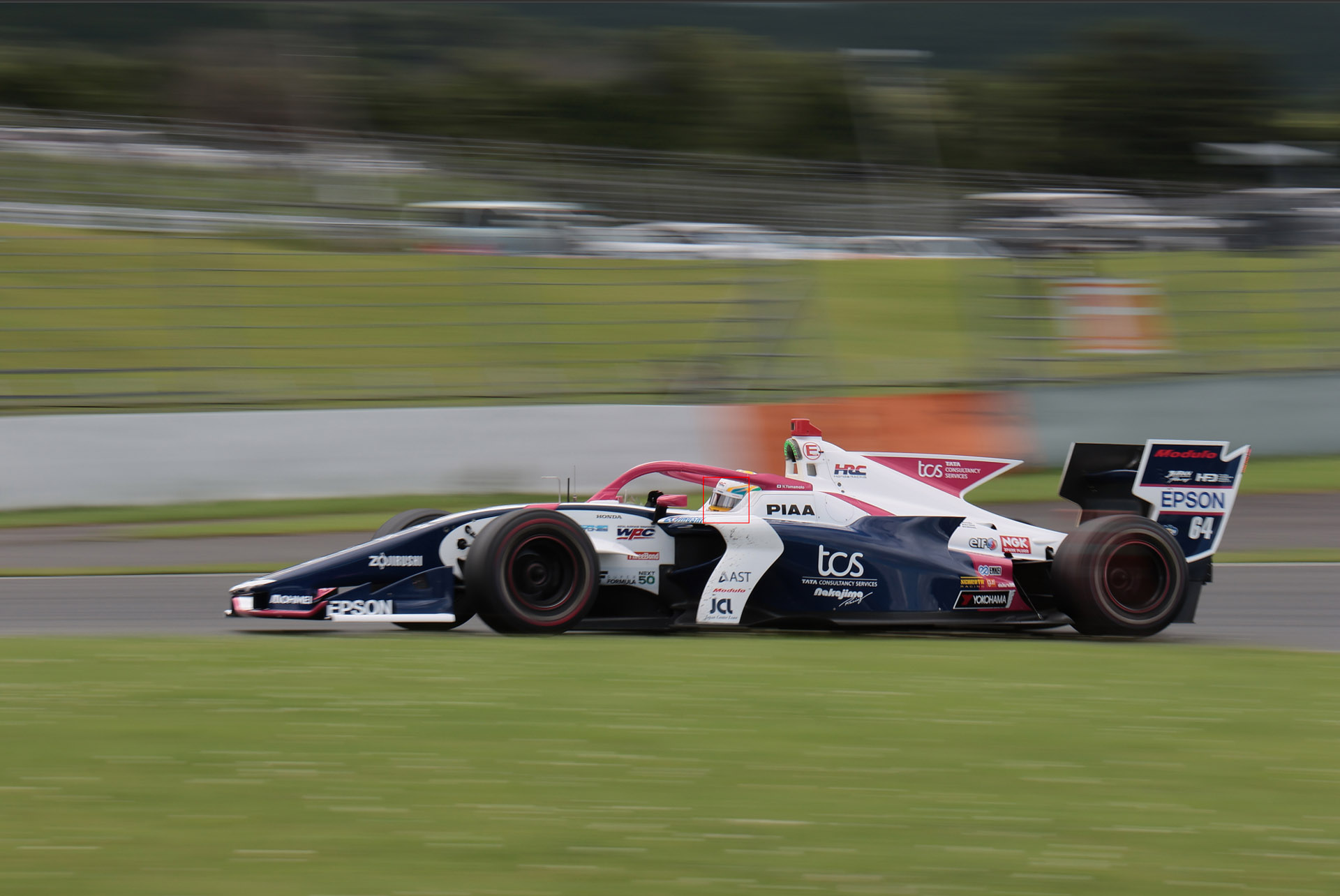 ヘルメットを検出していたAFエリアが……