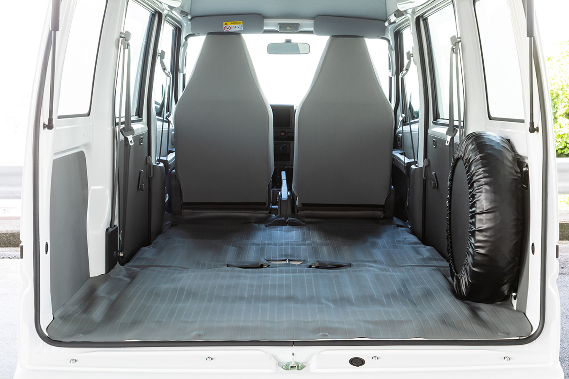 写真は4シーターモデル