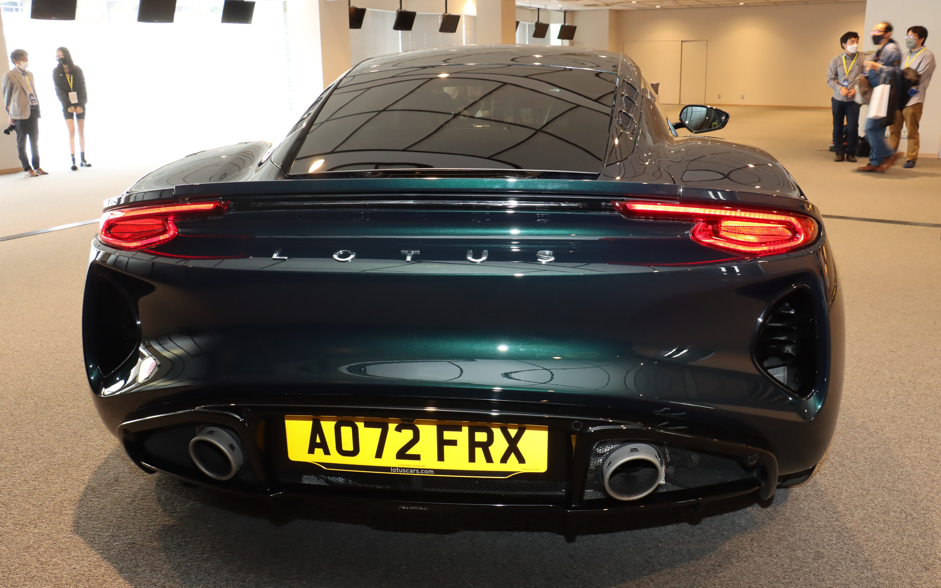 ボディサイズは4413×1895×1226mm（全長×全幅×全高）、ホイールベースは2575mm