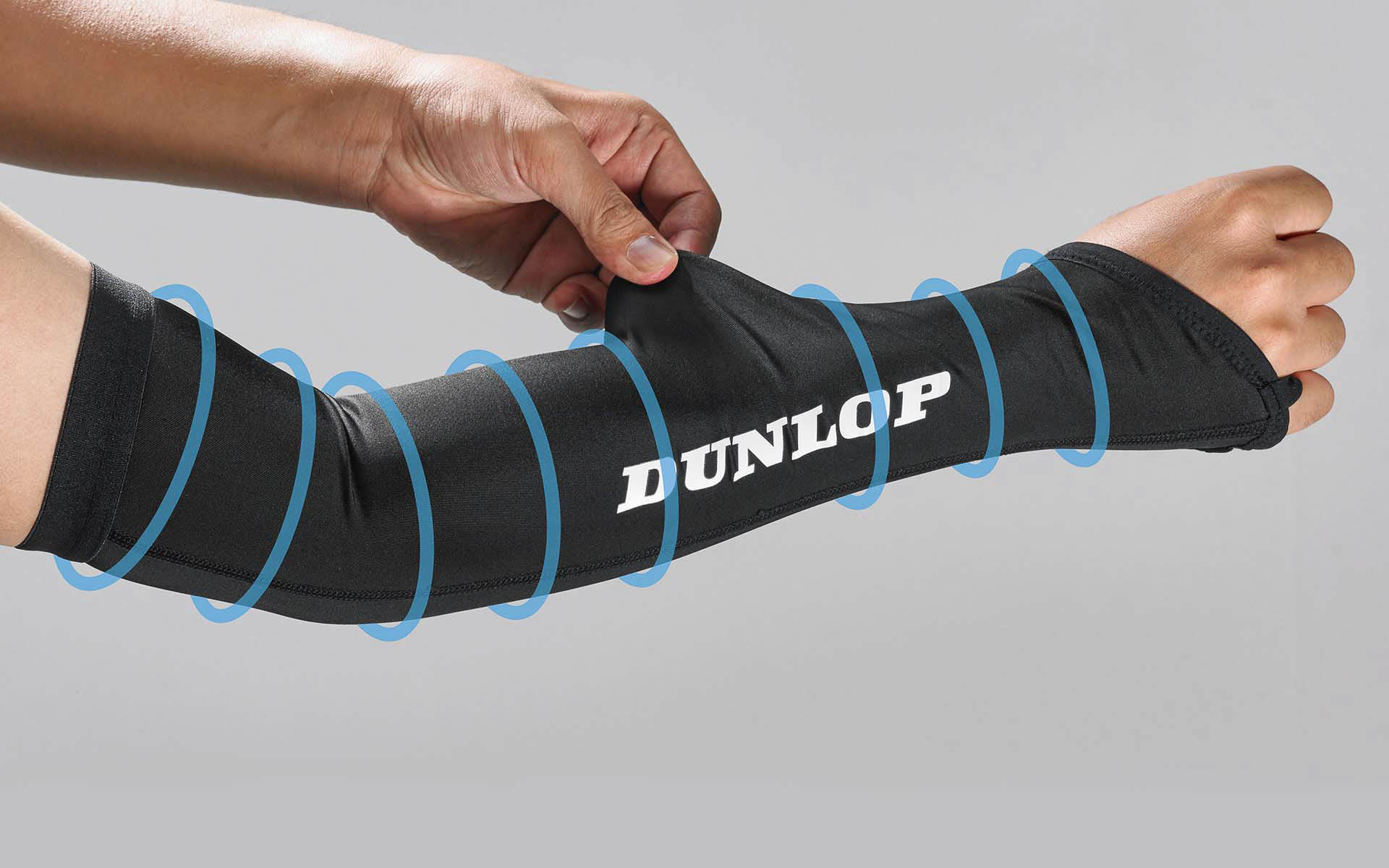 腕の保護に加え、着圧により筋肉の動きをサポート