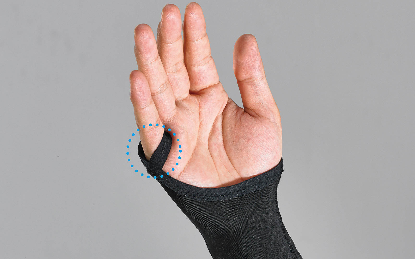 掌底部のズレ落ちを防ぐ小指フックを搭載