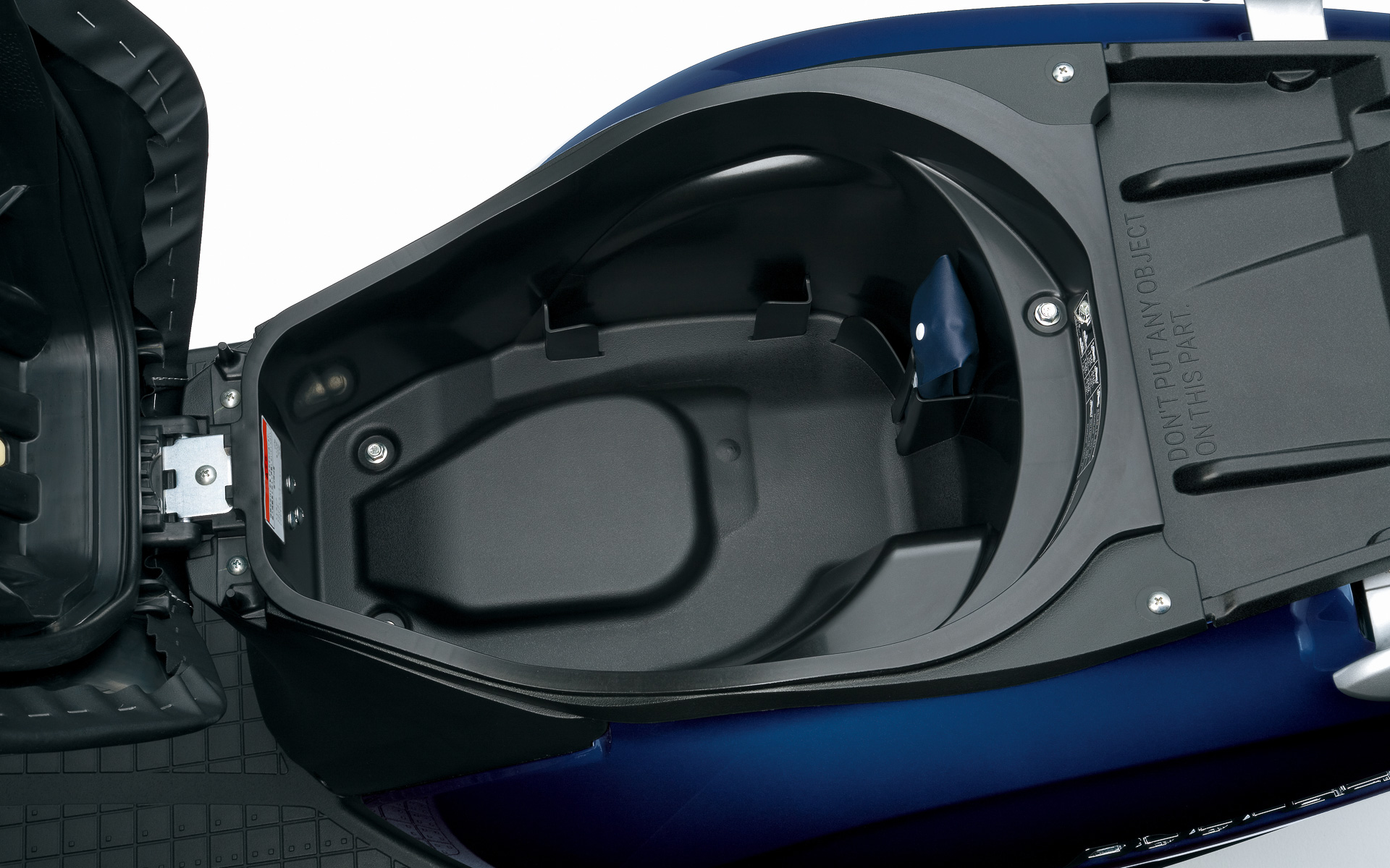 シート下トランクスペース