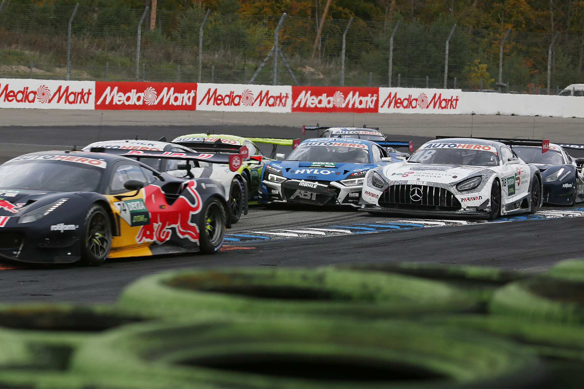 レース序盤でダメージを負ったリカルド・フェラー選手（7号車 TEAM ABT SPORTSLINE）