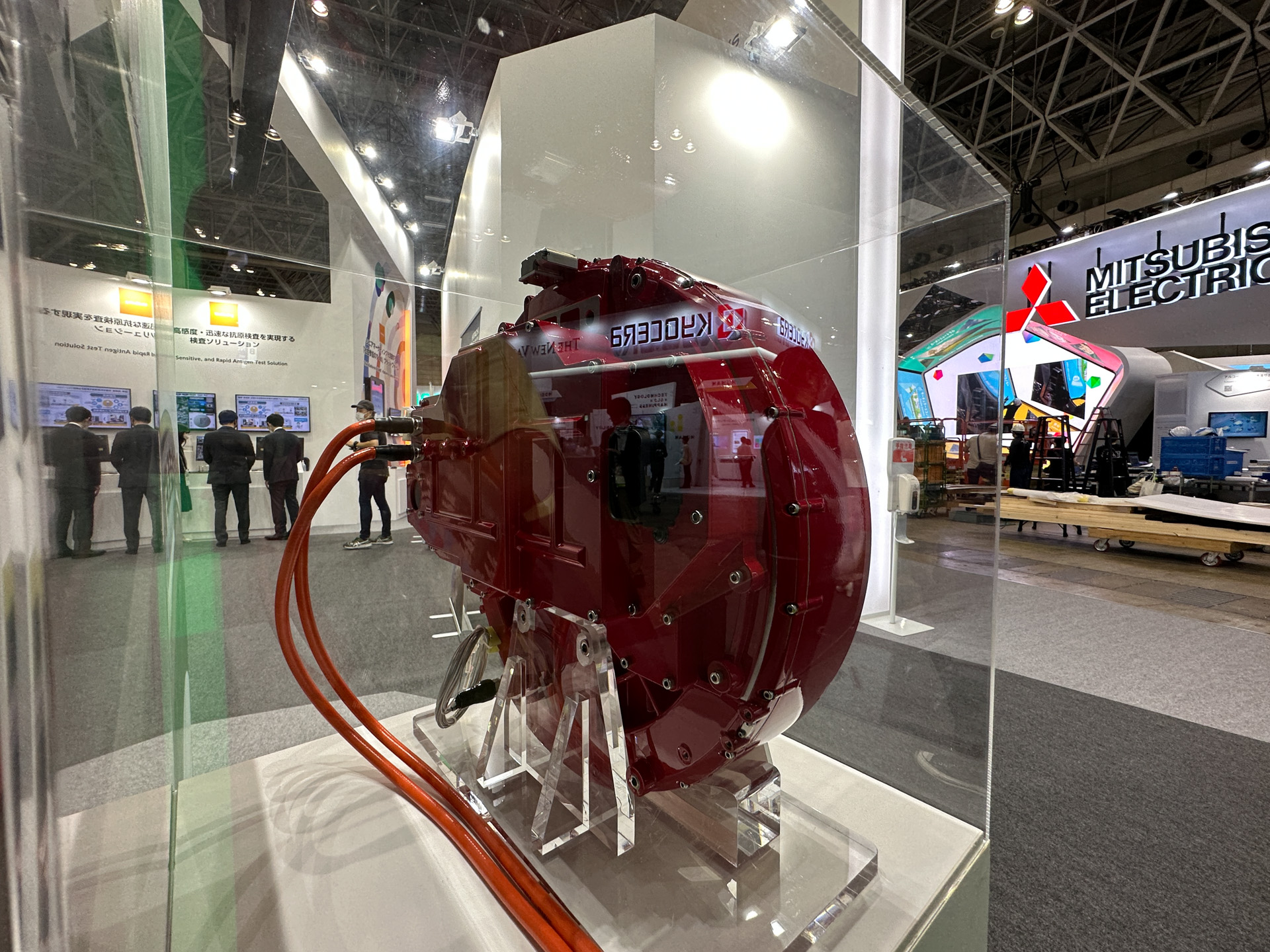 日立ブースに展示されたインホイールモーター