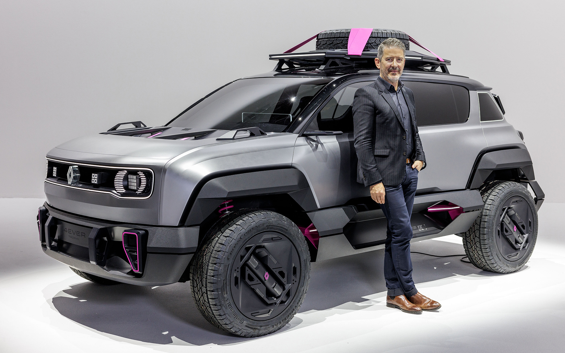 4EVER トロフィー