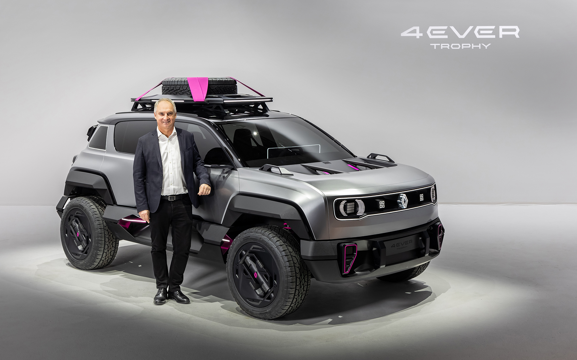 4EVER トロフィー