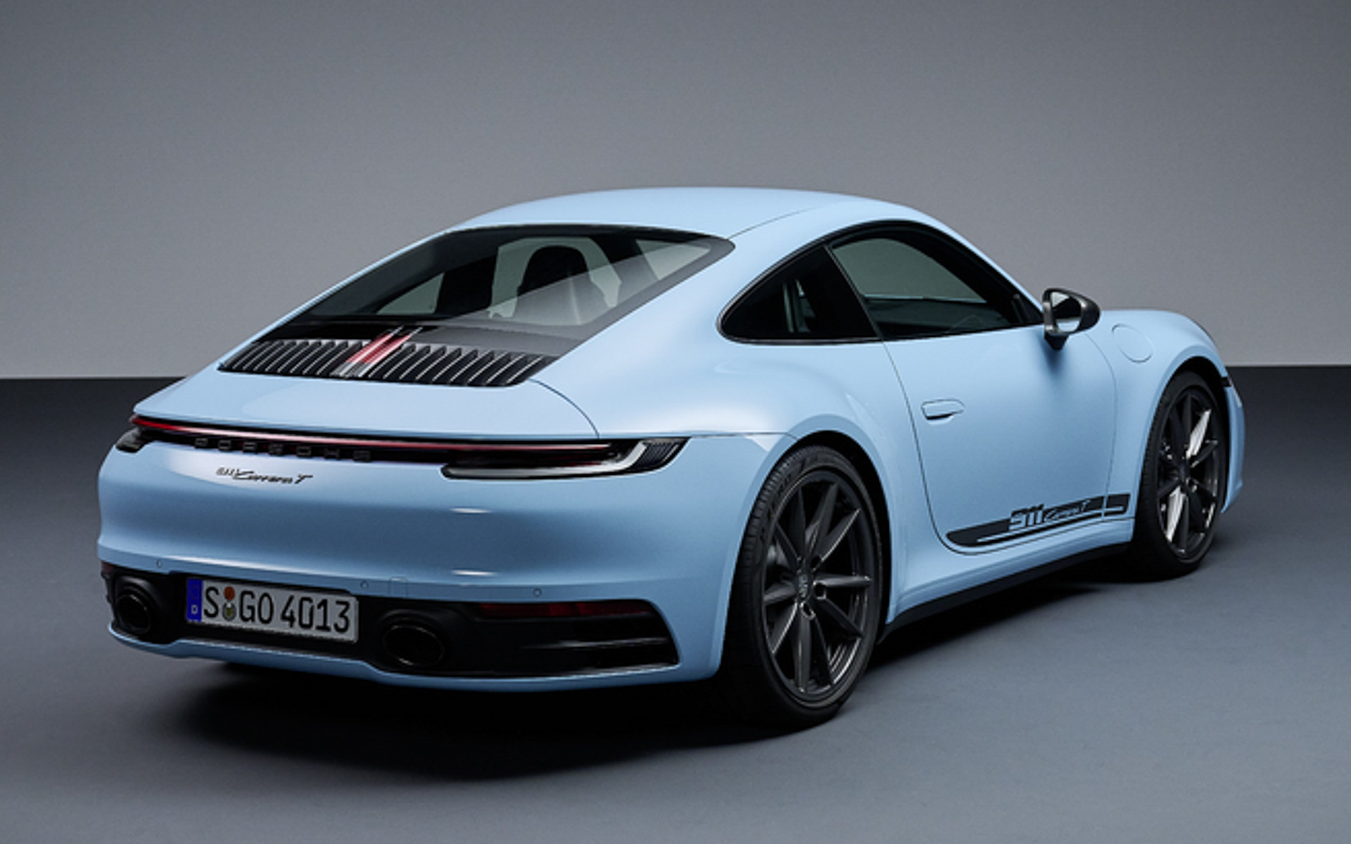 ボディカラー：シャークブルー