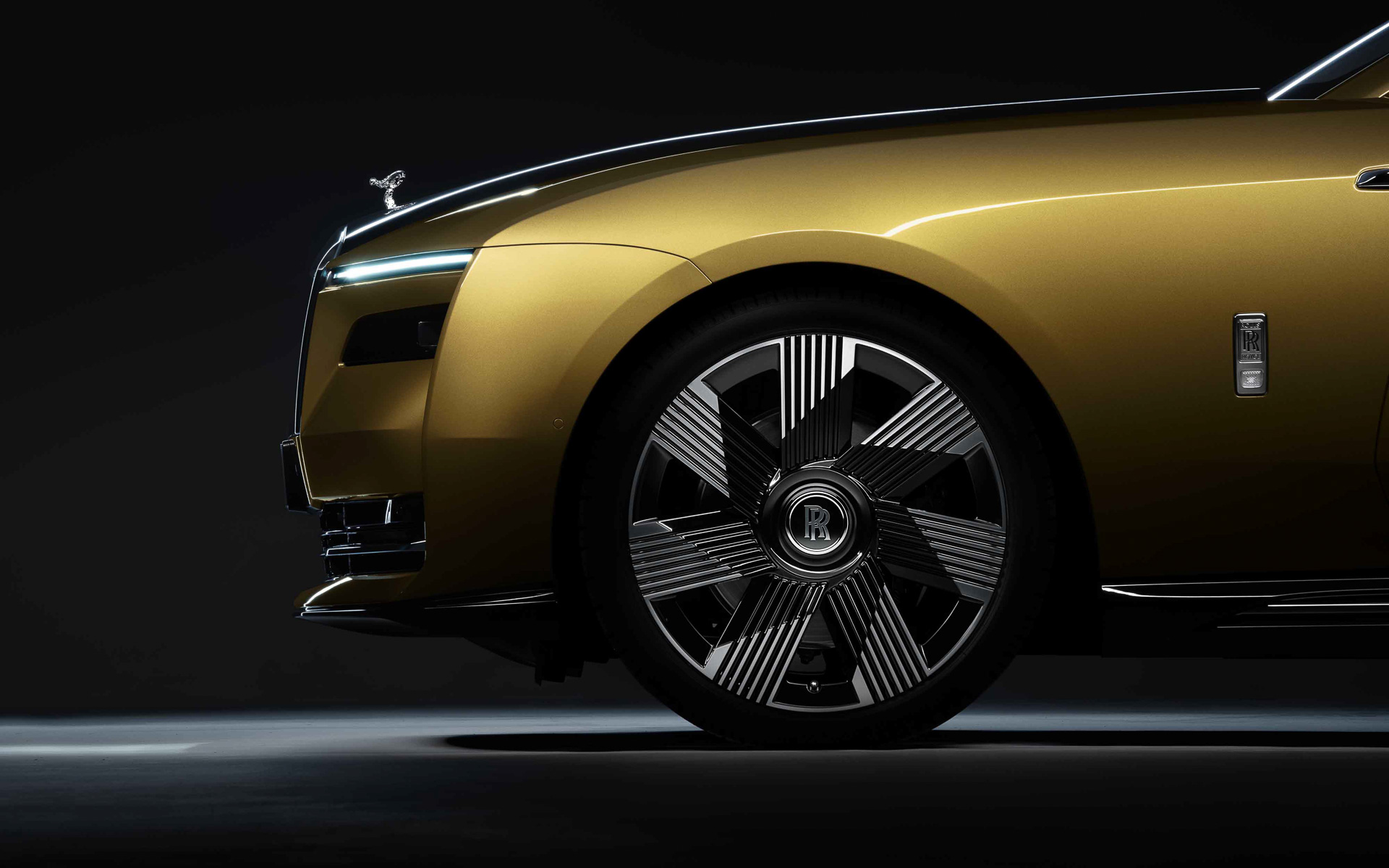 上がデイライトランニングライト