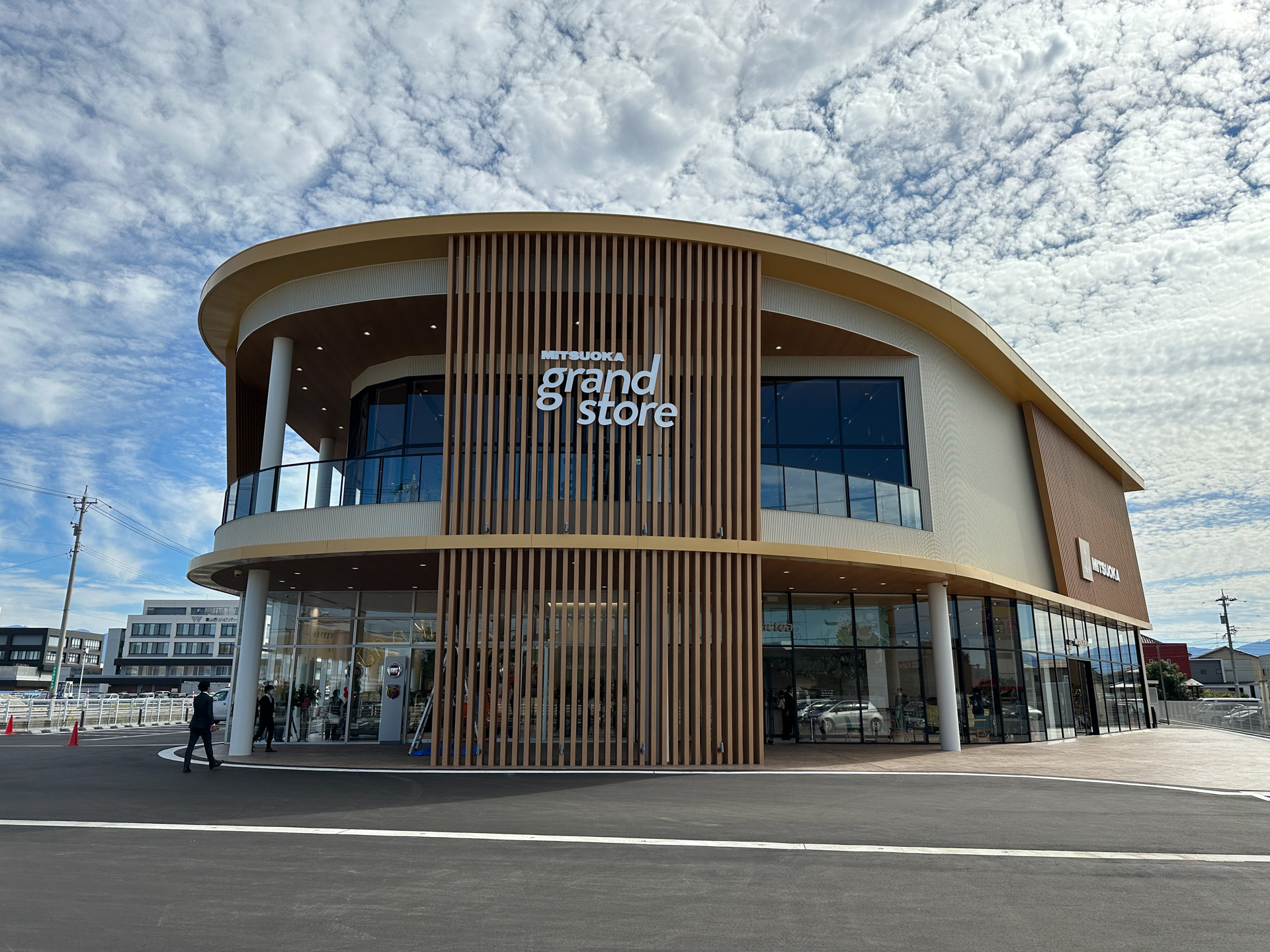 ミツオカ グランドストア