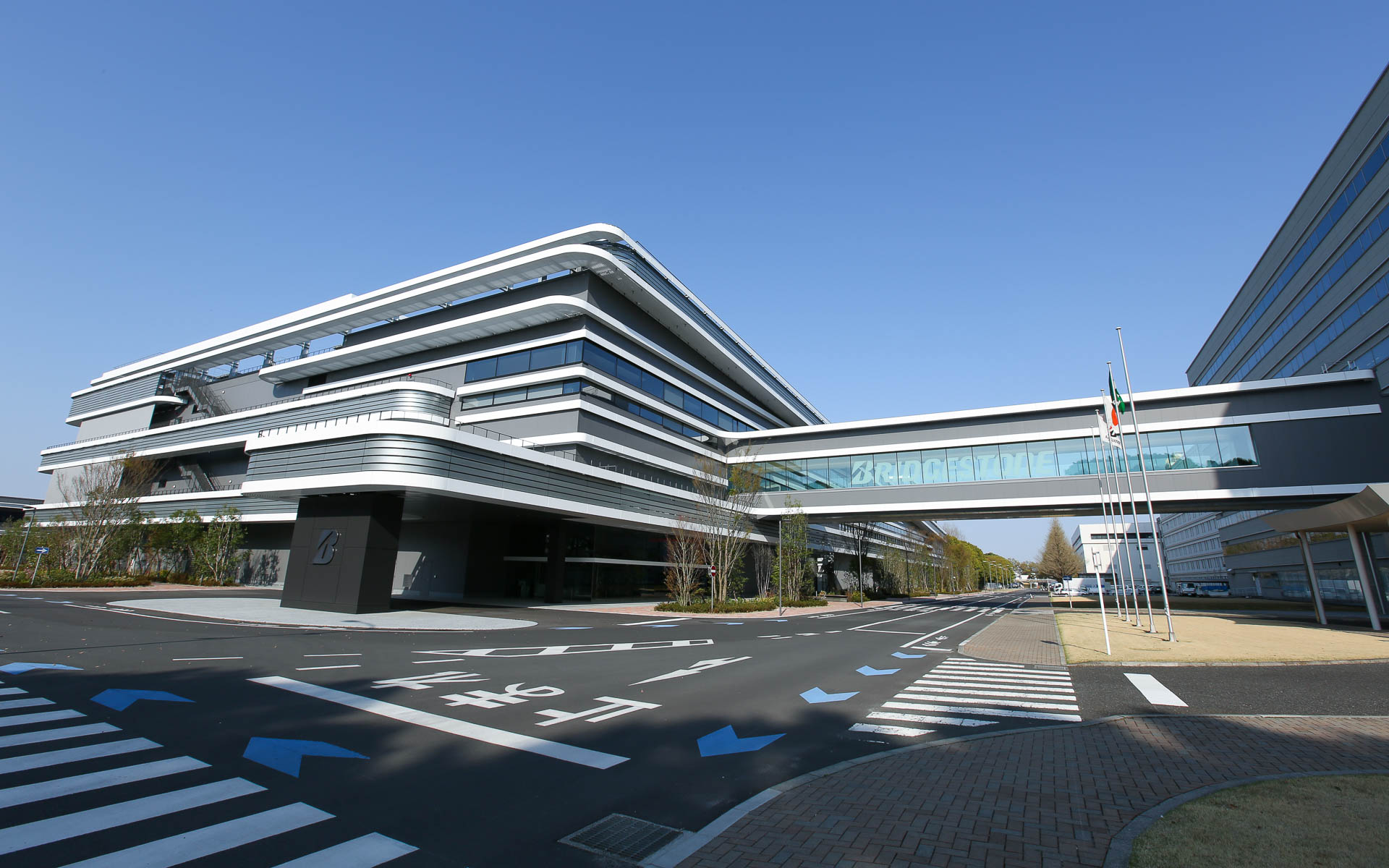 ブリヂストン イノベーション パークの一部。B-Innovationが入る建屋で、ここにアイデアをすぐに形にする閃きの場があります