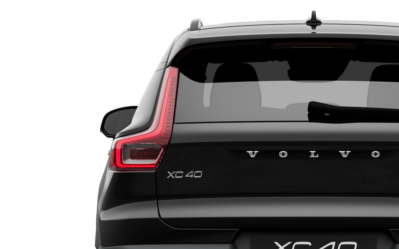 ボルボ、XC40の特別仕様車「ダークエディション」 グロッシーブラック