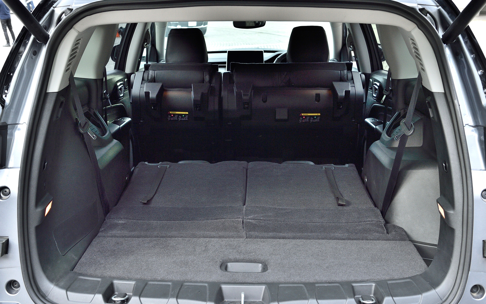 ラゲッジスペースのレイアウト例