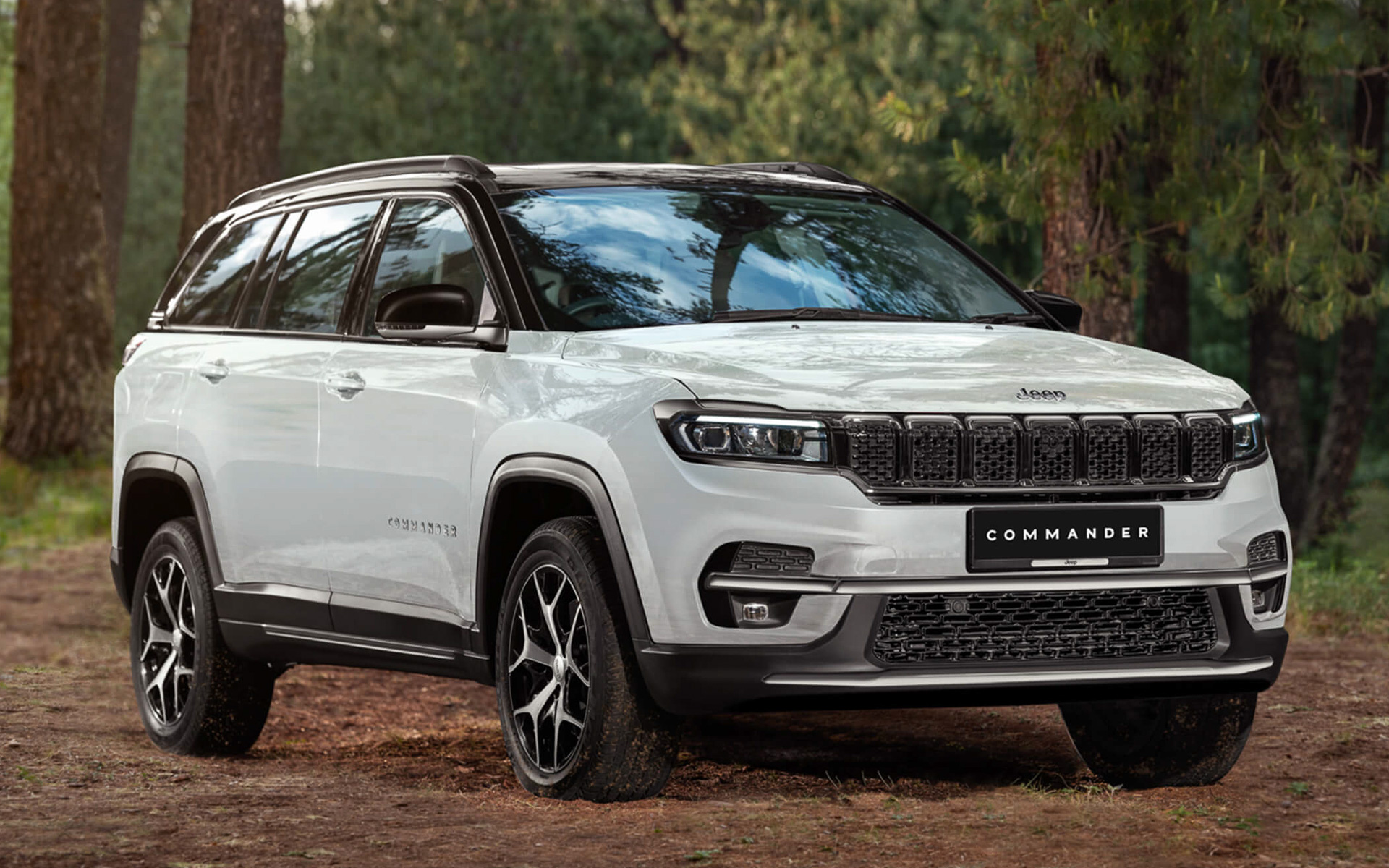 ジープが新型ミッドサイズSUV「コマンダー」の受注を開始した