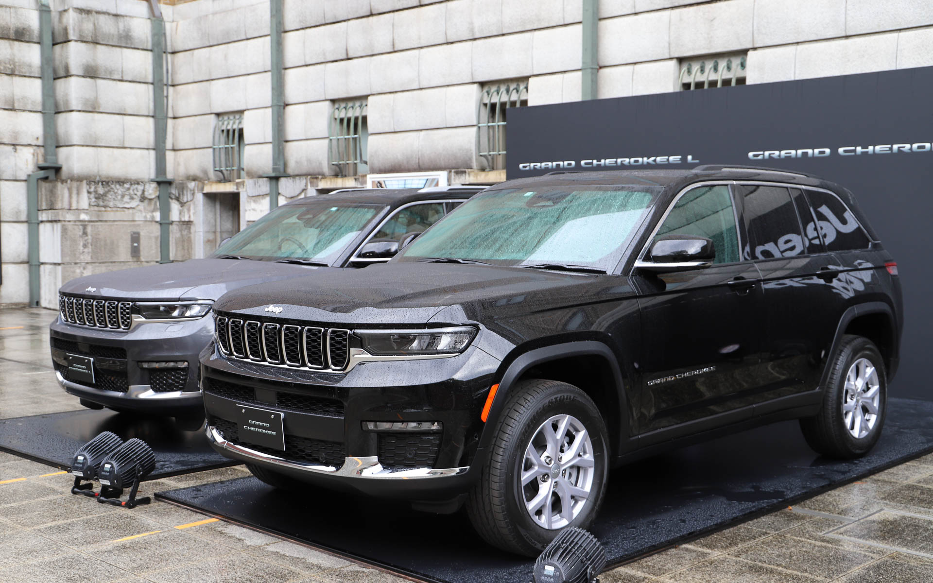 グランドチェロキー。写真はガソリンモデルのLimited。タイヤサイズは265/60R18