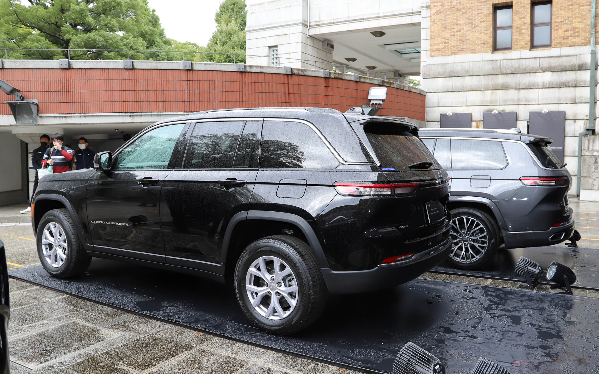 グランドチェロキー。写真はガソリンモデルのLimited。タイヤサイズは265/60R18