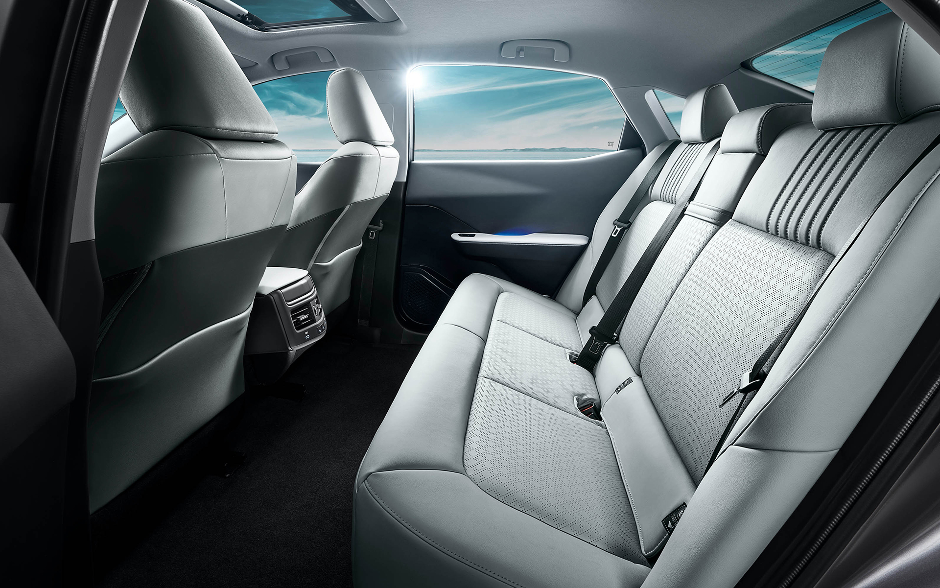 TOYOTA bZ3のインテリア