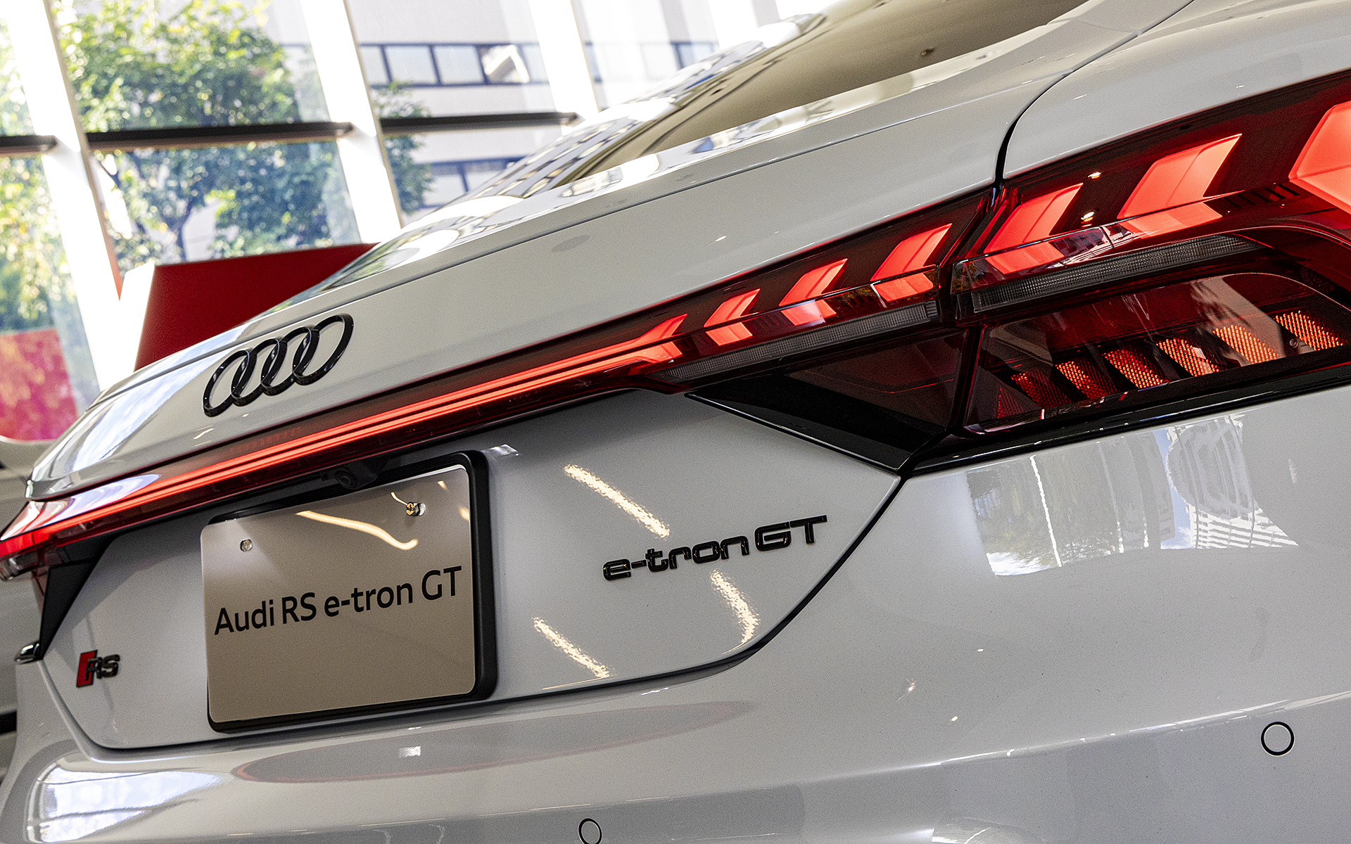 BEV（電気自動車）であるe-tronシリーズの登場、そして「サスティナビリティ」という言葉が使われる以前からアウディには環境対策を行なうプロジェクトがあったという