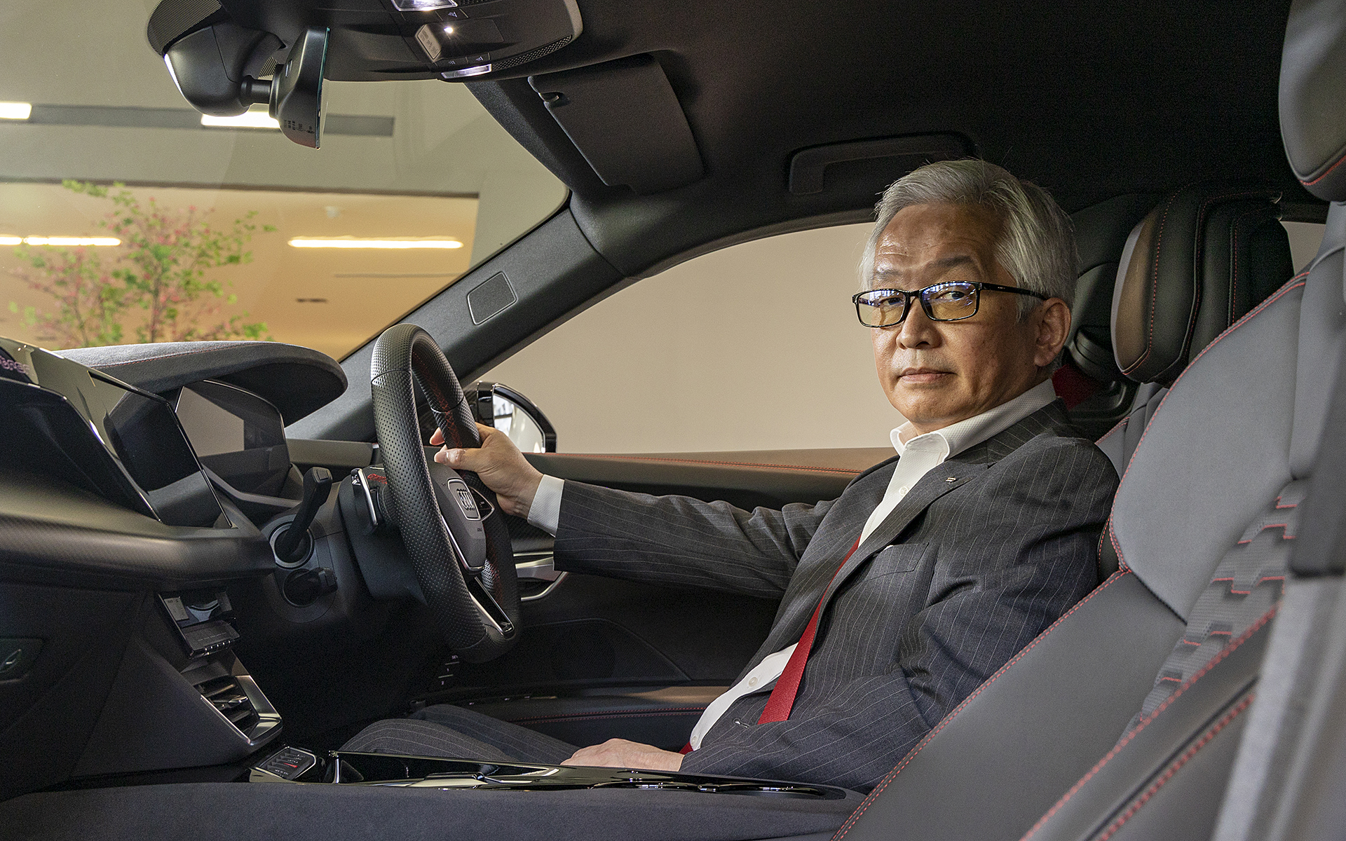 ヤナセオートモーティブ株式会社 取締役社長 須賀智夫氏