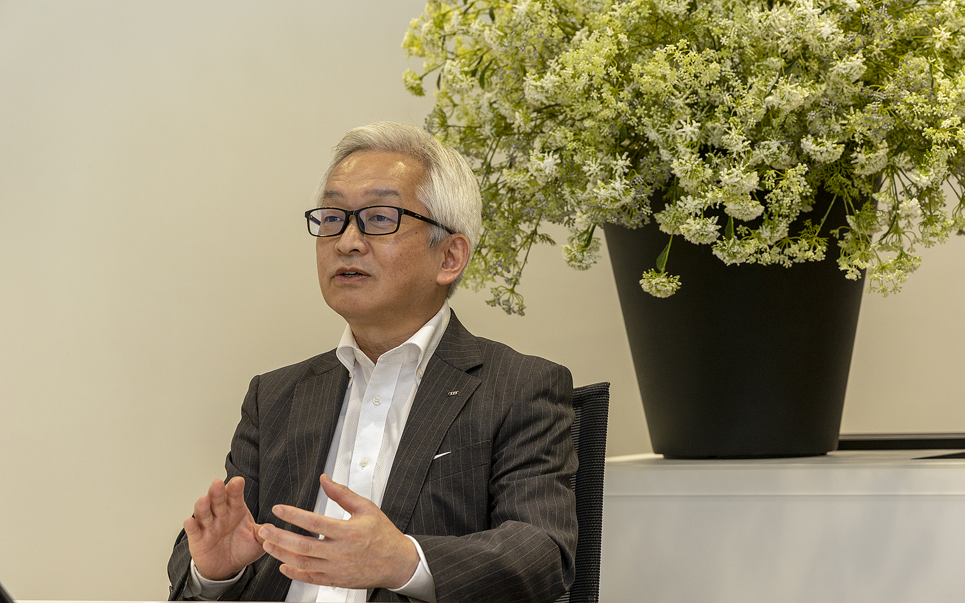 須賀氏は「異常気象をはじめ、身近に“おかしい”と感じることが多いだけに、アウディの活動にはとても共感できます。とはいえこの変化を止めることは難しいでしょう。ならば変化を遅らせようという思いから、われわれ販売側でやれることを進めていきます」と語る