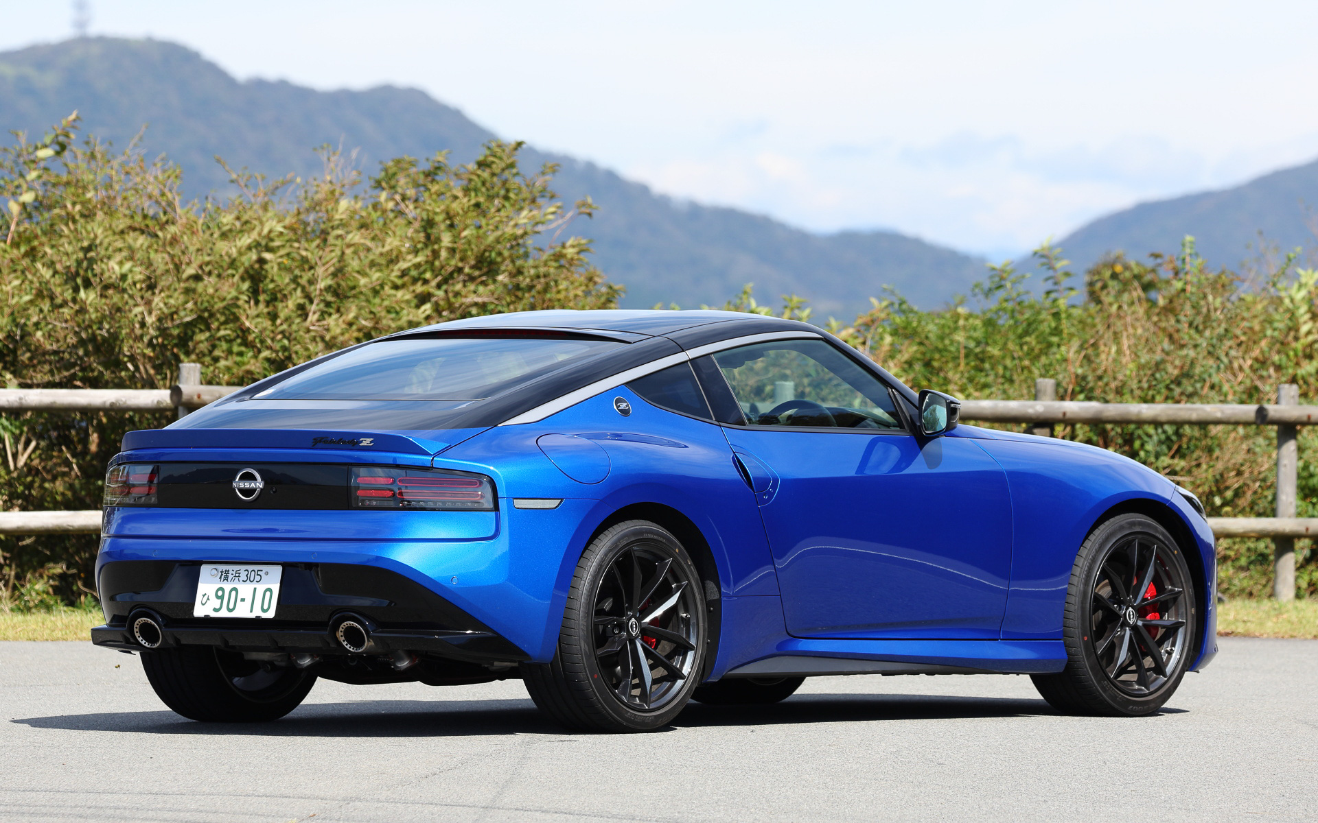 新型フェアレディZのボディサイズは4380×1845×1315mm（全長×全幅×全高）、ホイールベースは2550mm。グレードはVersion STで価格は646万2500円