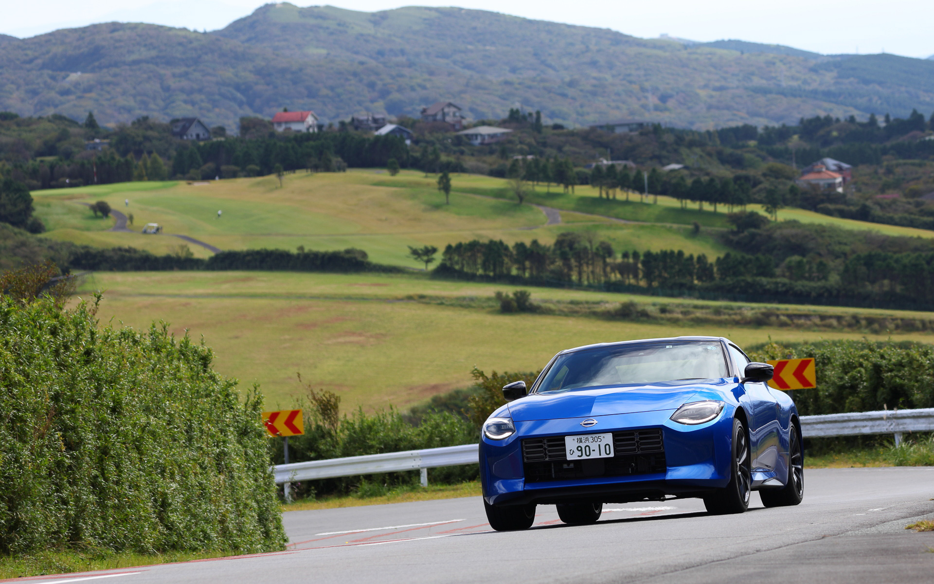 新型「フェアレディZ」にワインディングで試乗