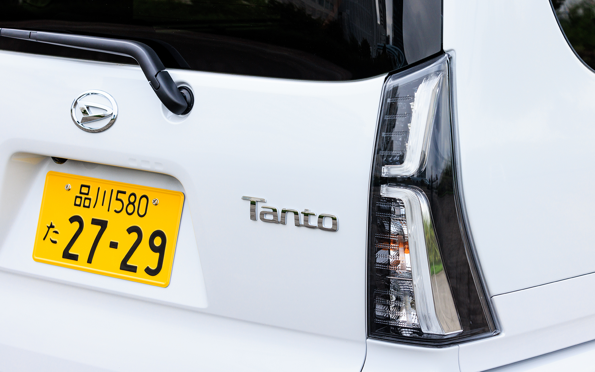 リアコンビランプはクリアで、こちらもLEDタイプ