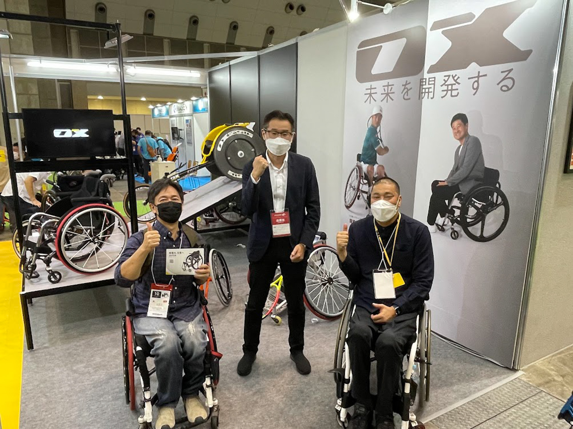 毎年、OXエンジニアリングブースで新型モデルを見てスタッフに質問しまくるのは、オレの定番ルーティン