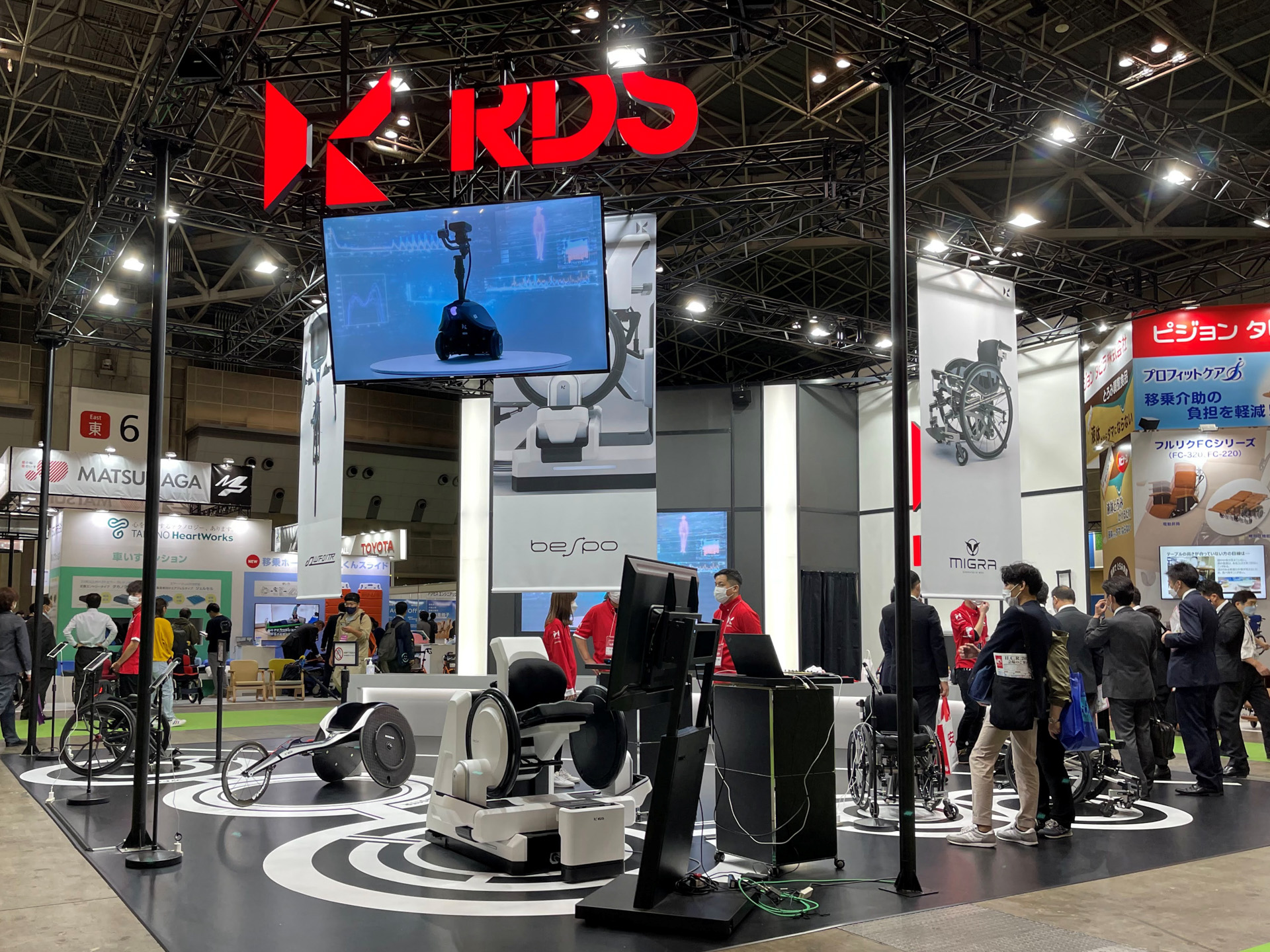 工業デザイン会社RDSが「国際福祉機器展 H.C.R.2022」に出展。ちなみに2021年までF1アルファタウリのスポンサーも！