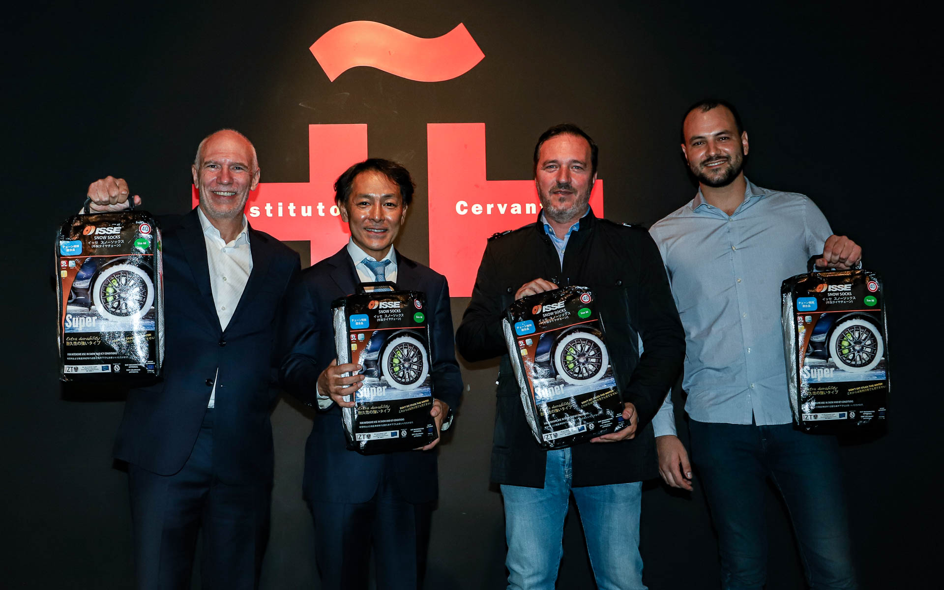 イッセの布製タイヤチェーン「スノーソックス」に関するセミナーが開かれた
