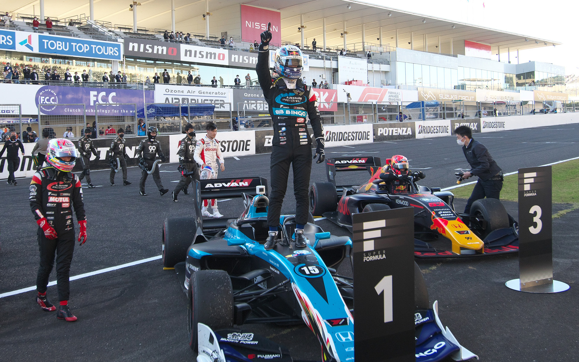 今シーズン2勝目を挙げた15号車 笹原右京選手（TEAM MUGEN BINGO SF19）