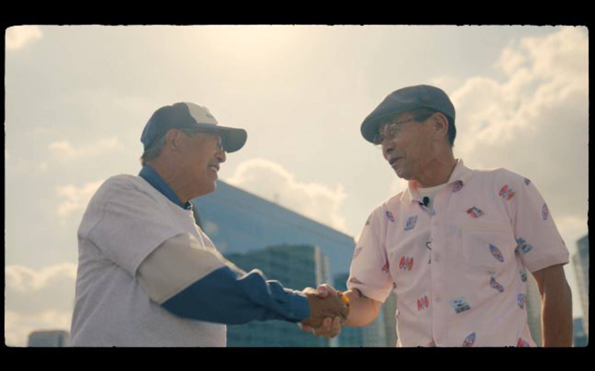 左から新明工業の石川氏と前オーナーの金丸氏