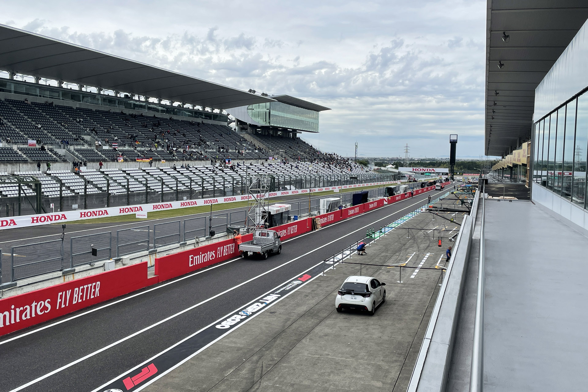 ピットウォークは行なわれず閑散としていた