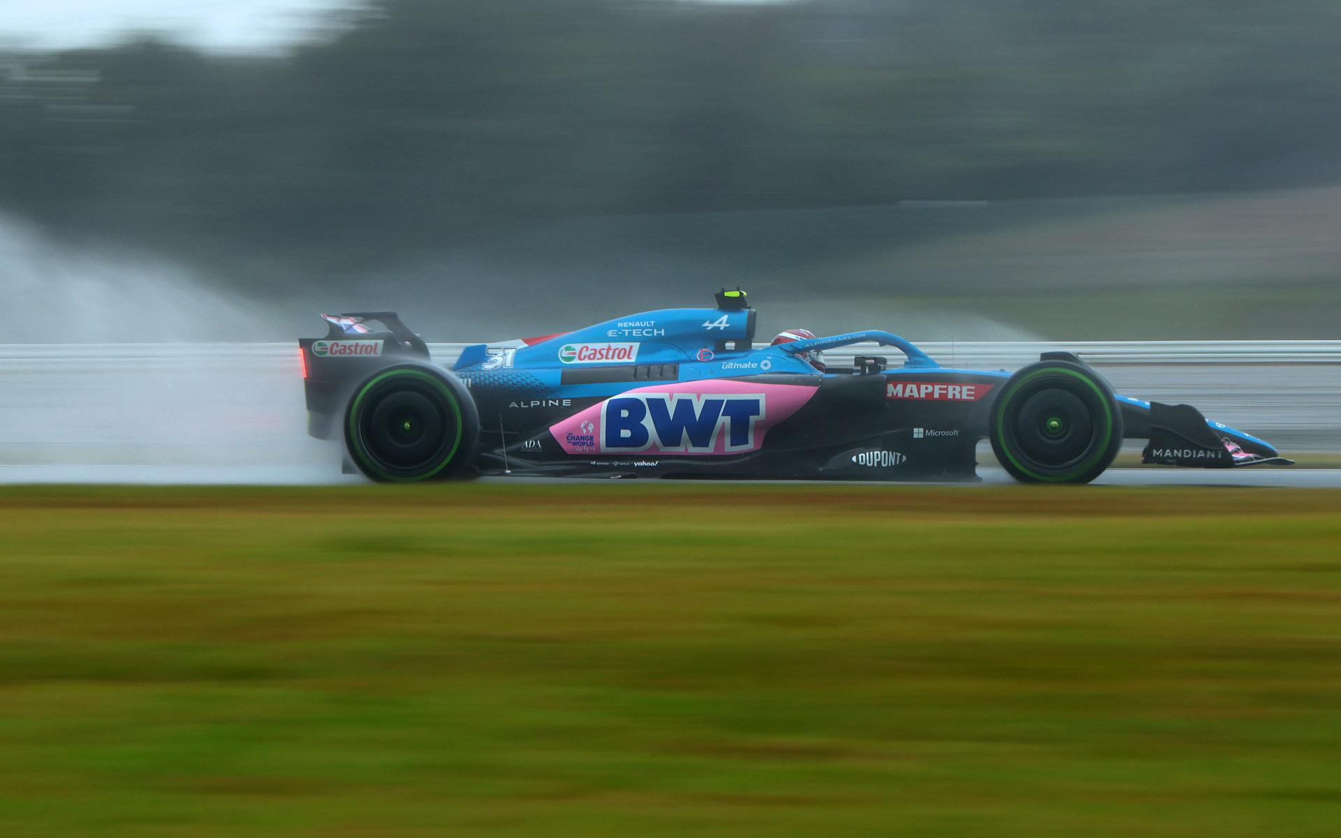 電子シャッターで撮影しフォトギャラリーに掲載した写真